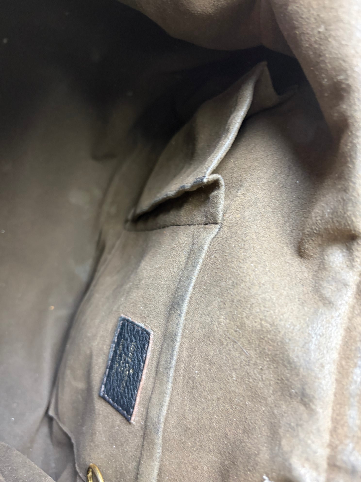 Louis Vuitton Mahina XS-BAG black monogram