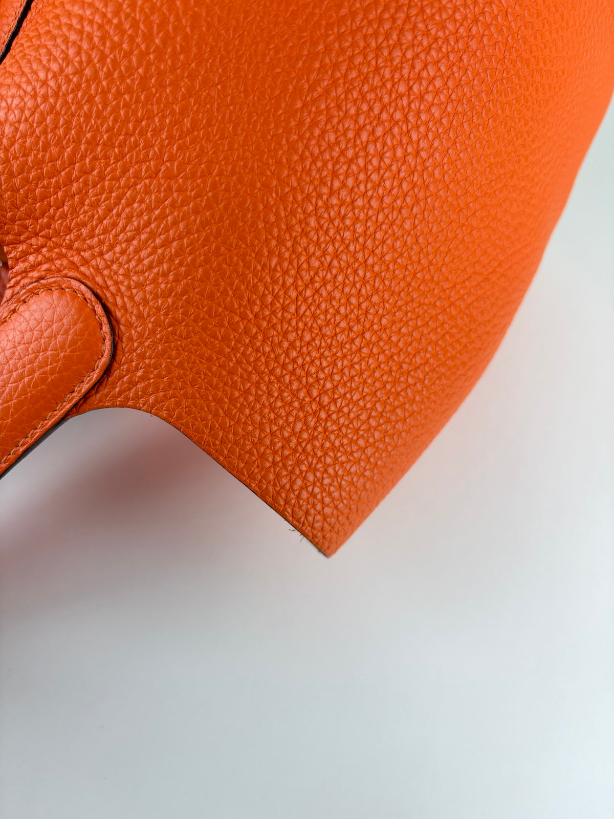Hermes Orange minimum  Picot in Lock 22 taurillon Clemence bag