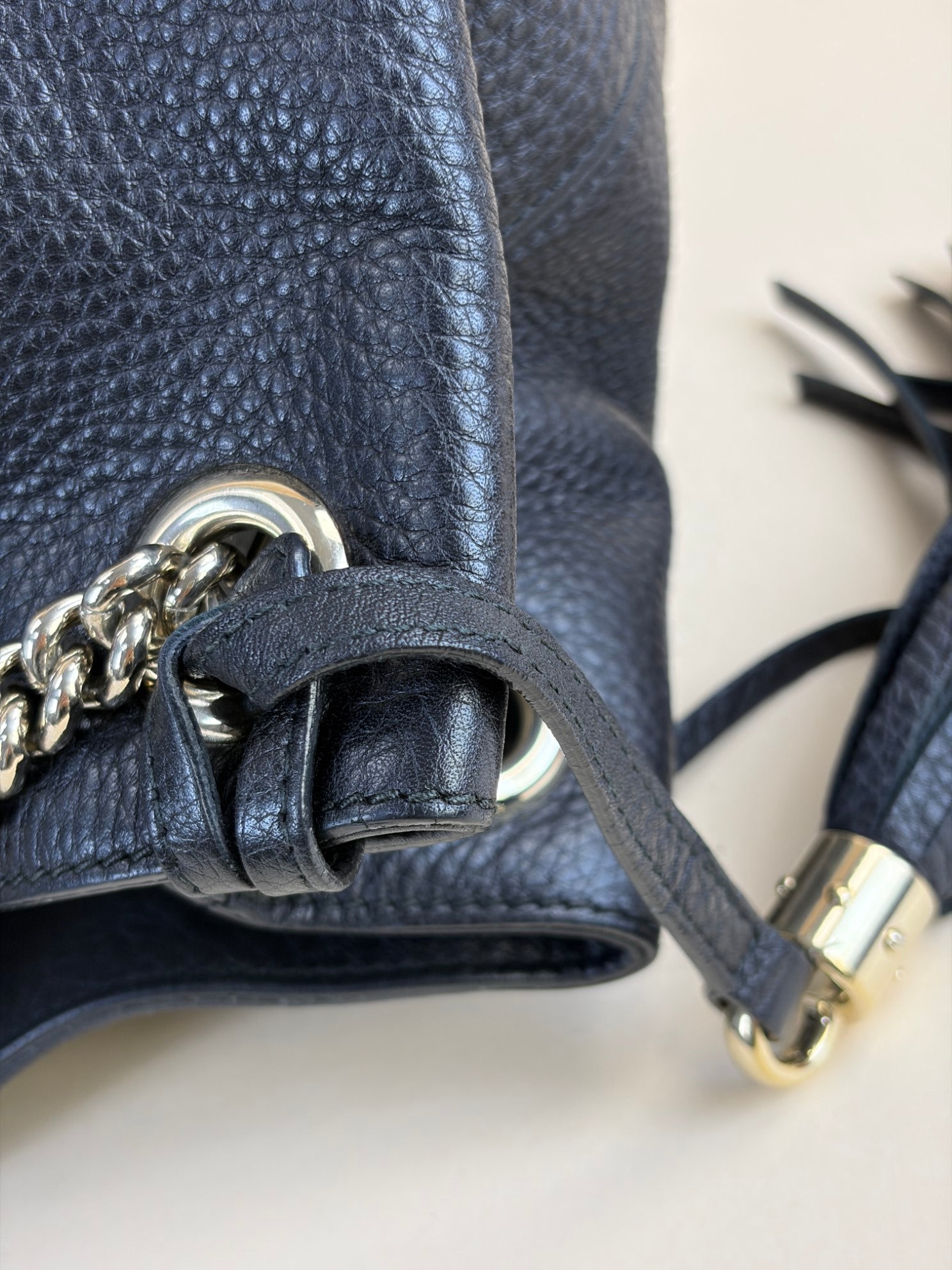 Gucci medium soho chain