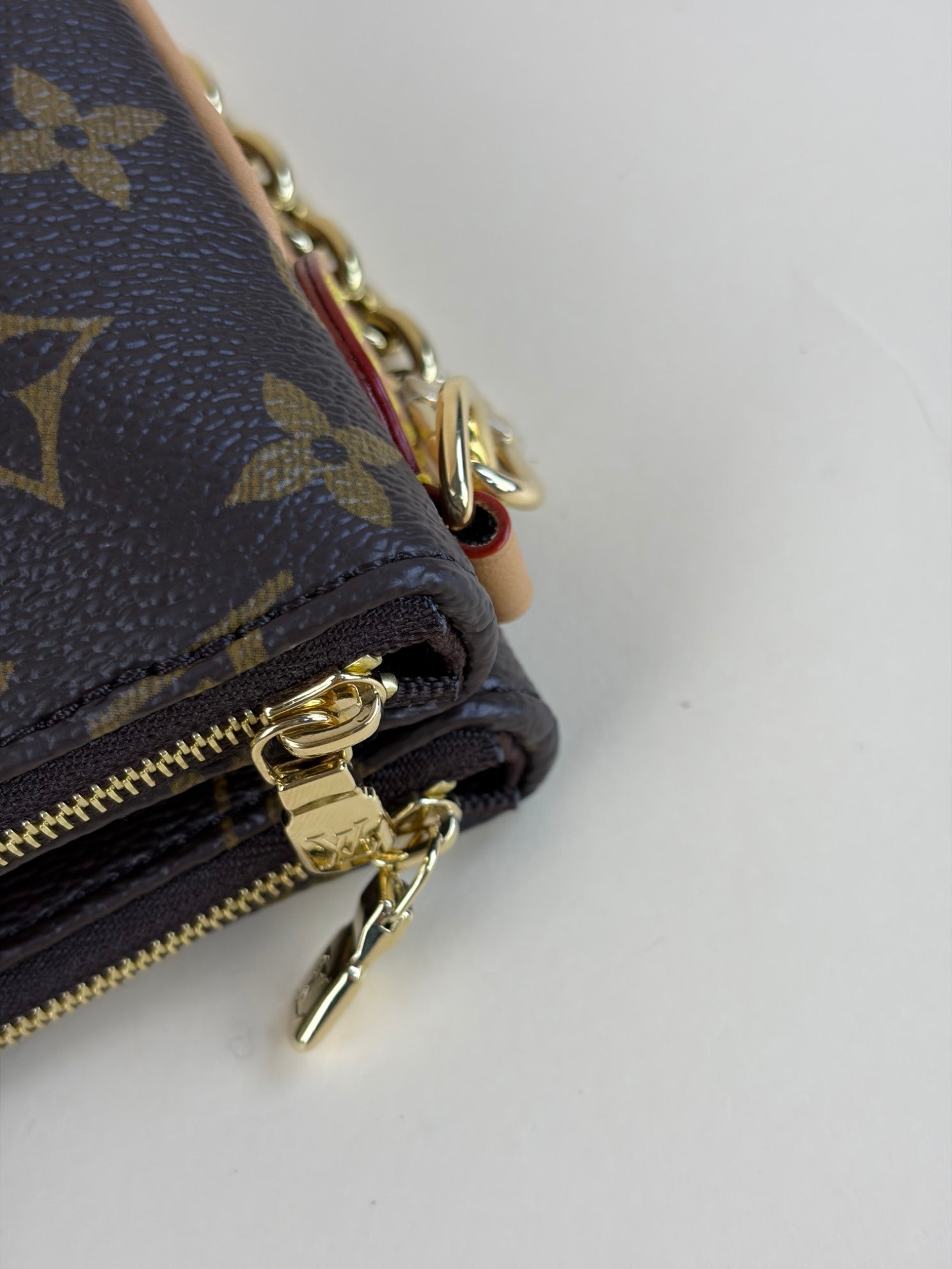 Louis Vuitton Monogram Pochette Liv Handbag