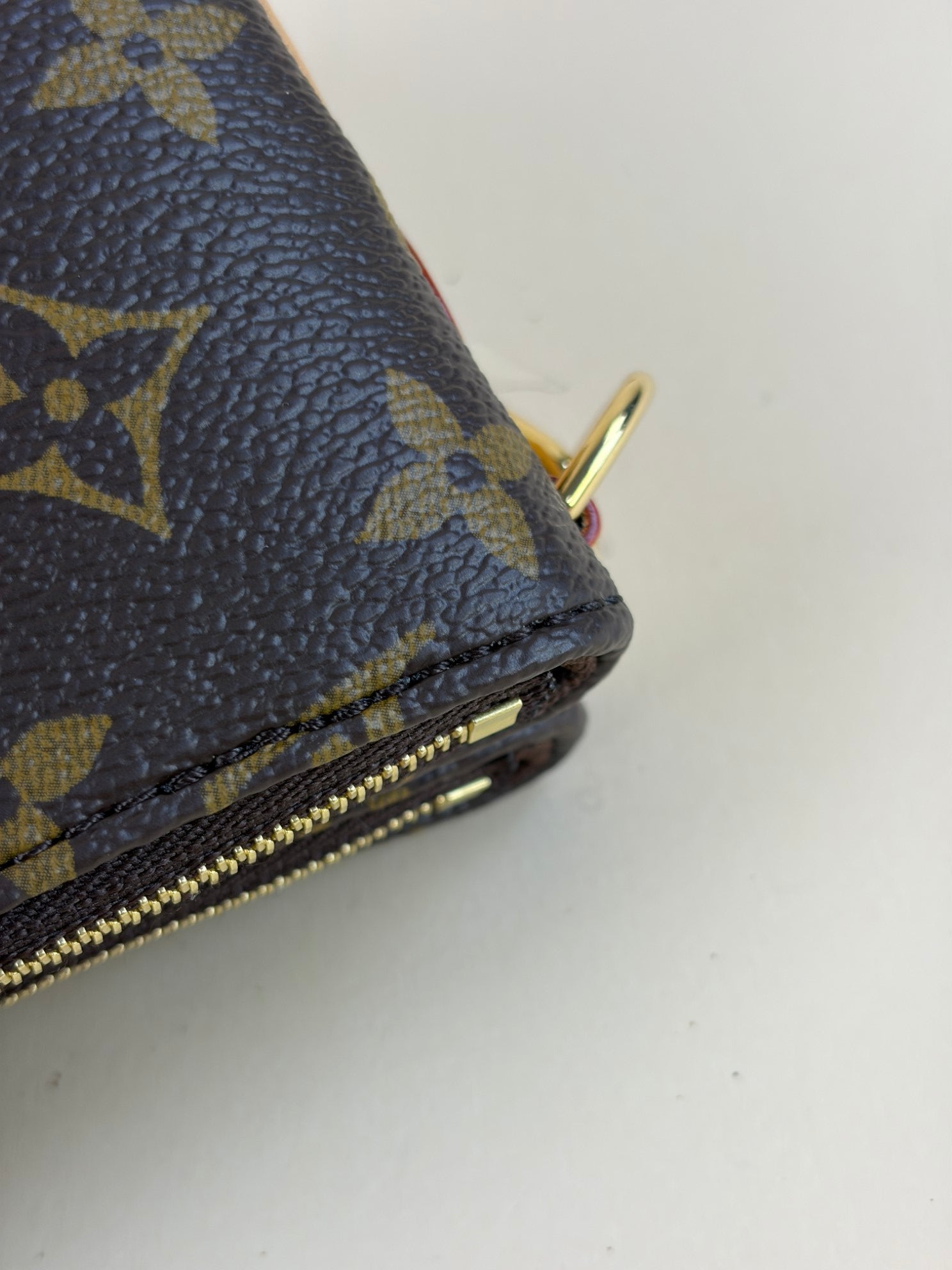Louis Vuitton Monogram Pochette Liv Handbag