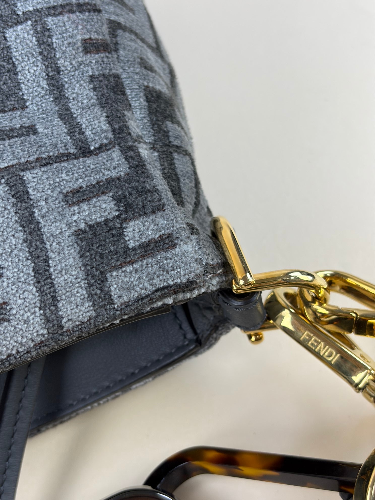 Fendi Dark Grey Chenille Vitello Seta Plexiglass FF-Fendi O,Clock Zipper Shoulder Bag