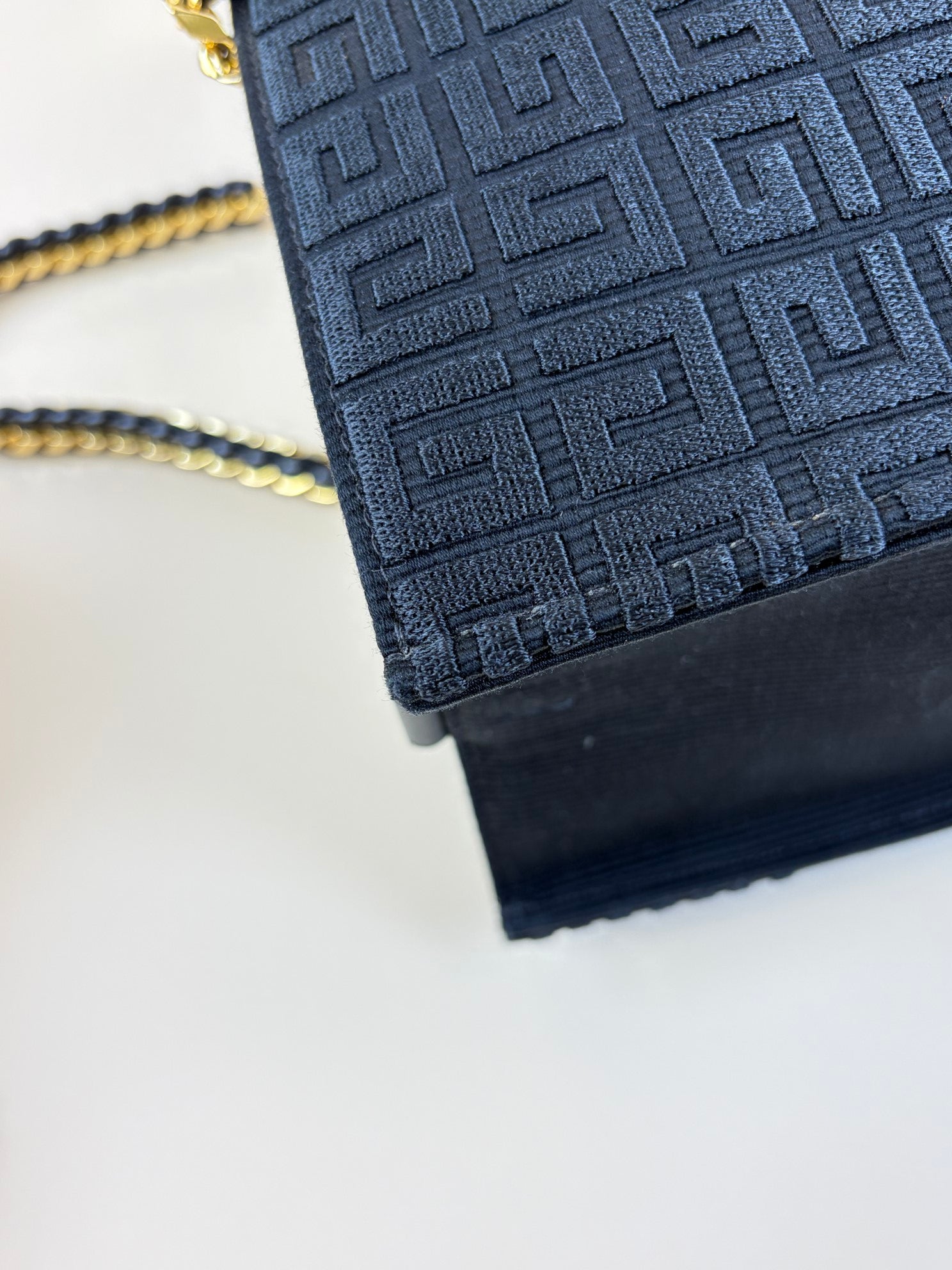 Givenchy black 4G embroidery with chain medium G-tote