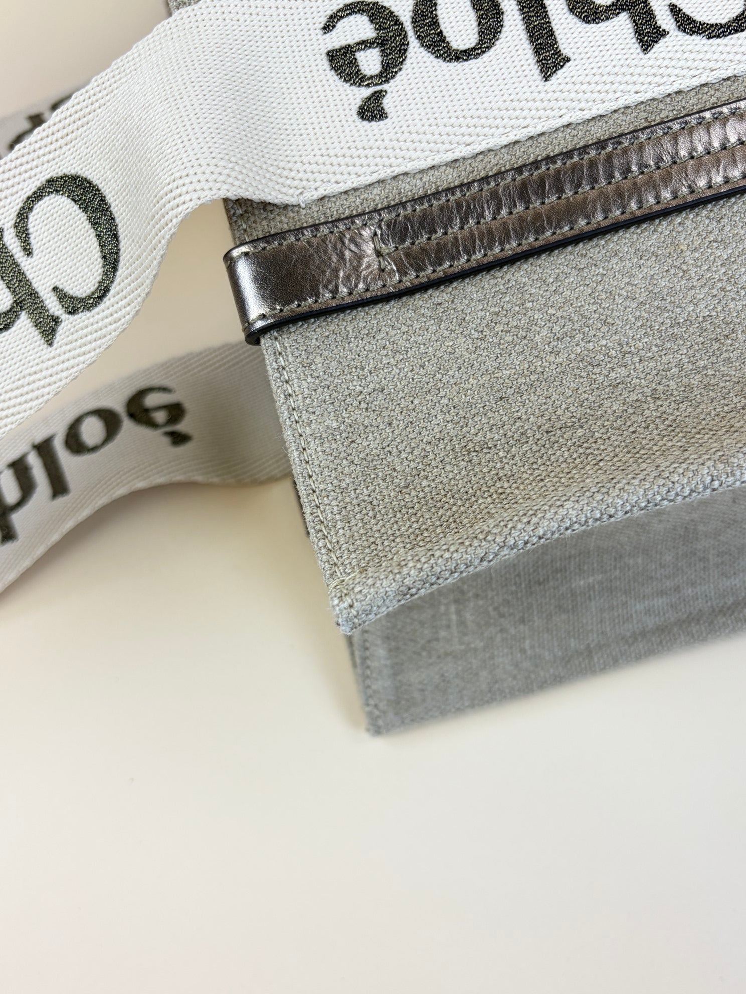 Chloe shiny grey Woody medium Tote Bag