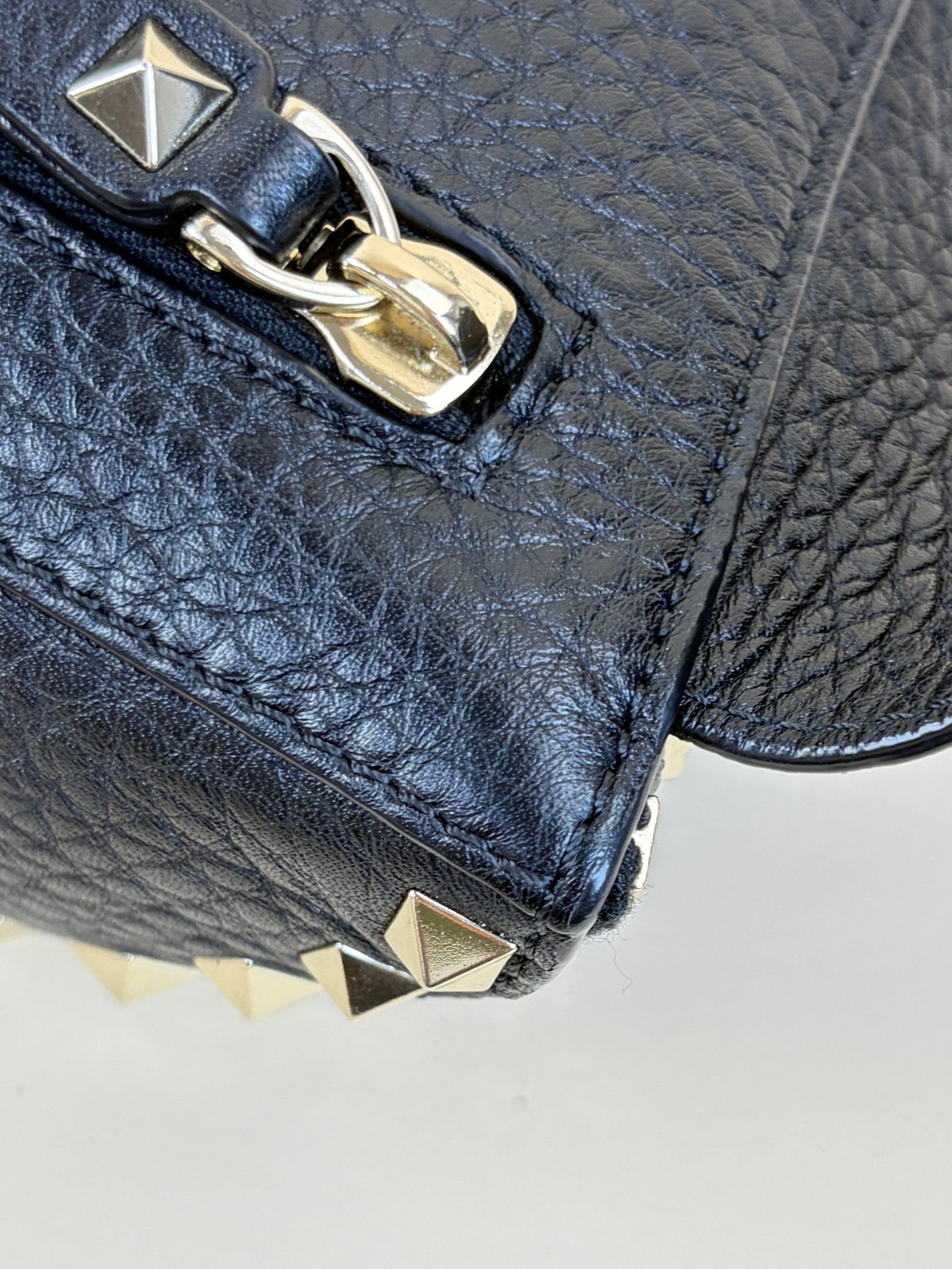 Valentino gravani black grainy calfskin Rockstud Belt Bag