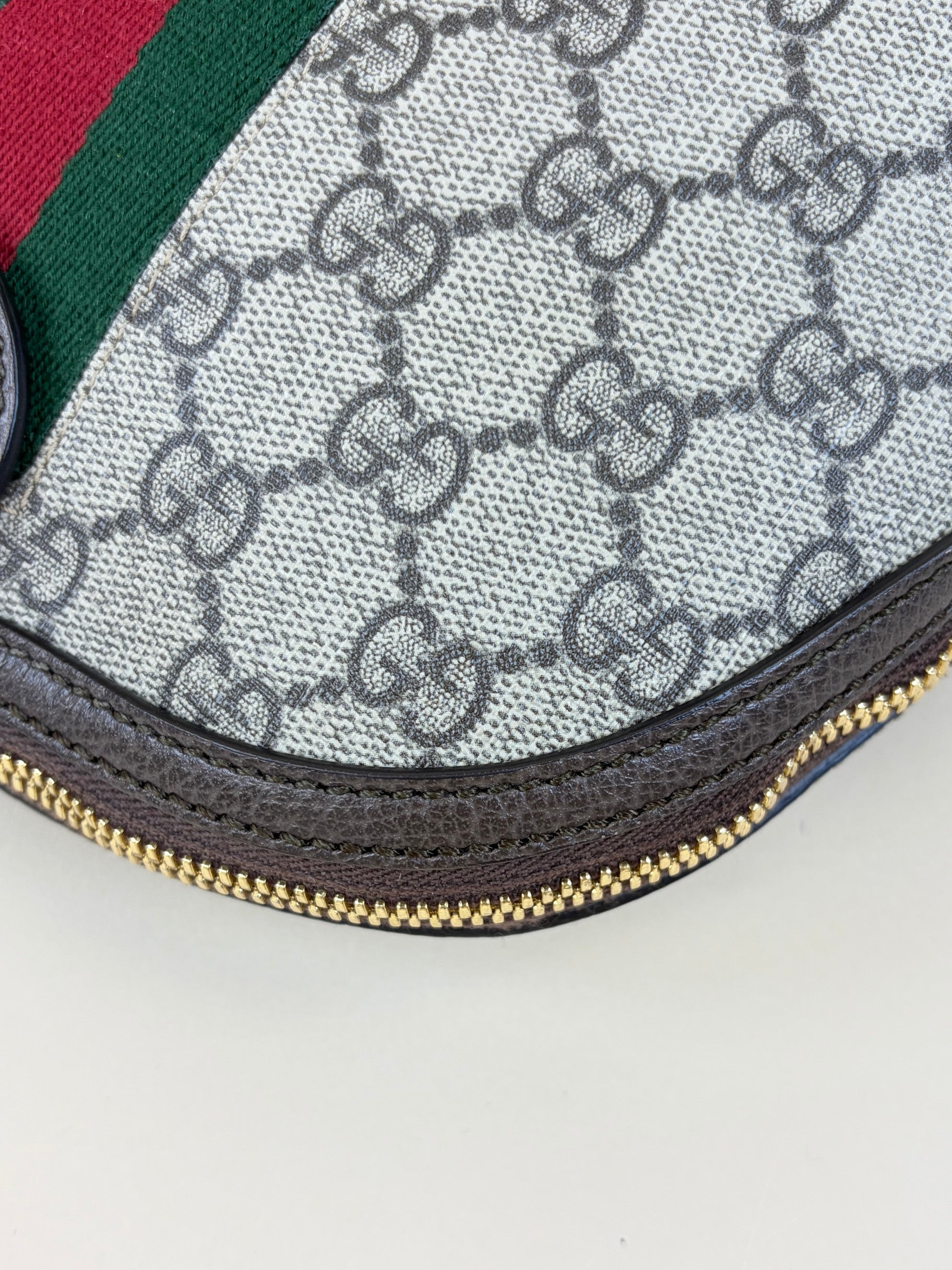 gucci bi color gg supreme ophidia small rounded cross body