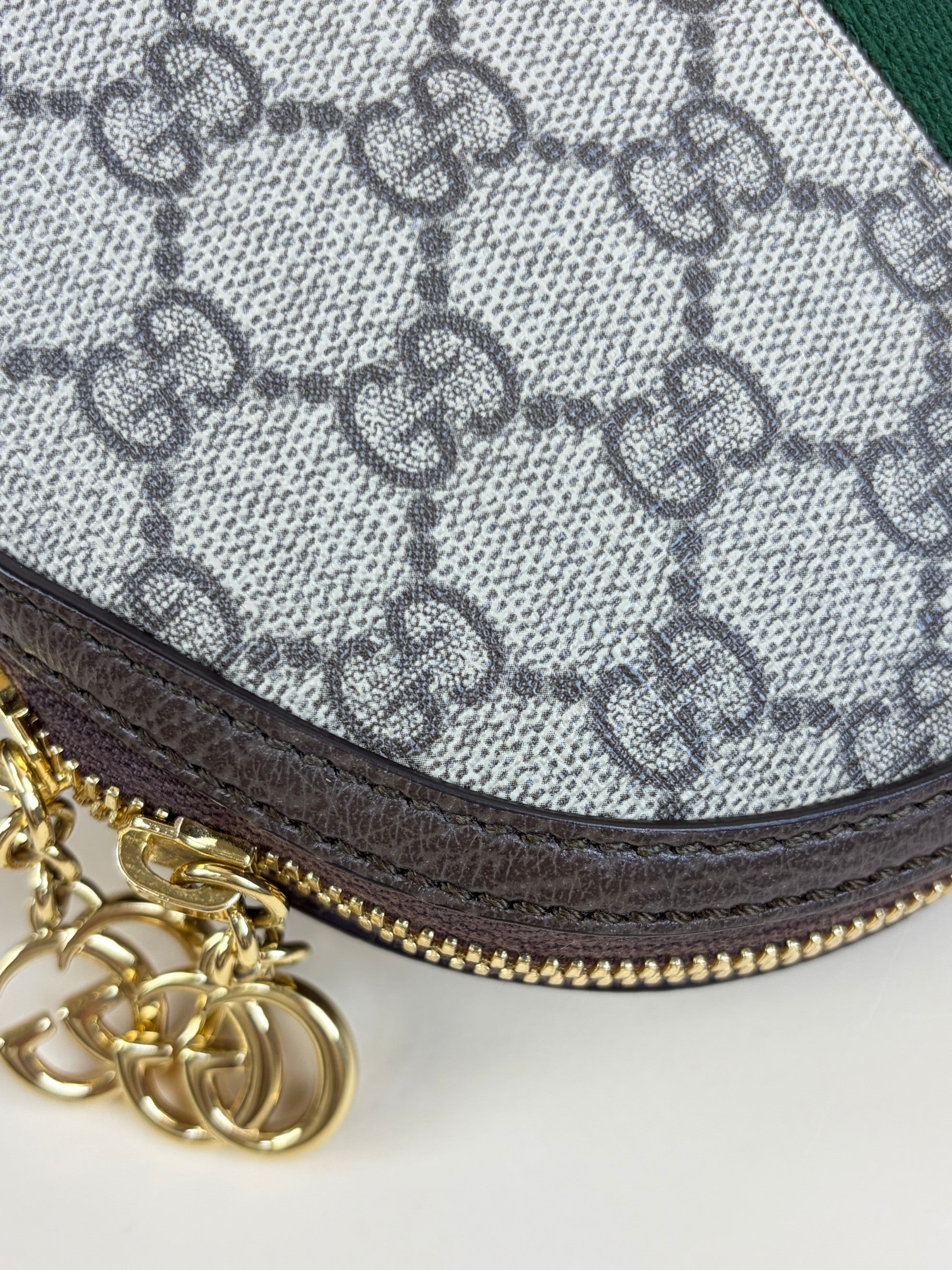 gucci bi color gg supreme ophidia small rounded cross body