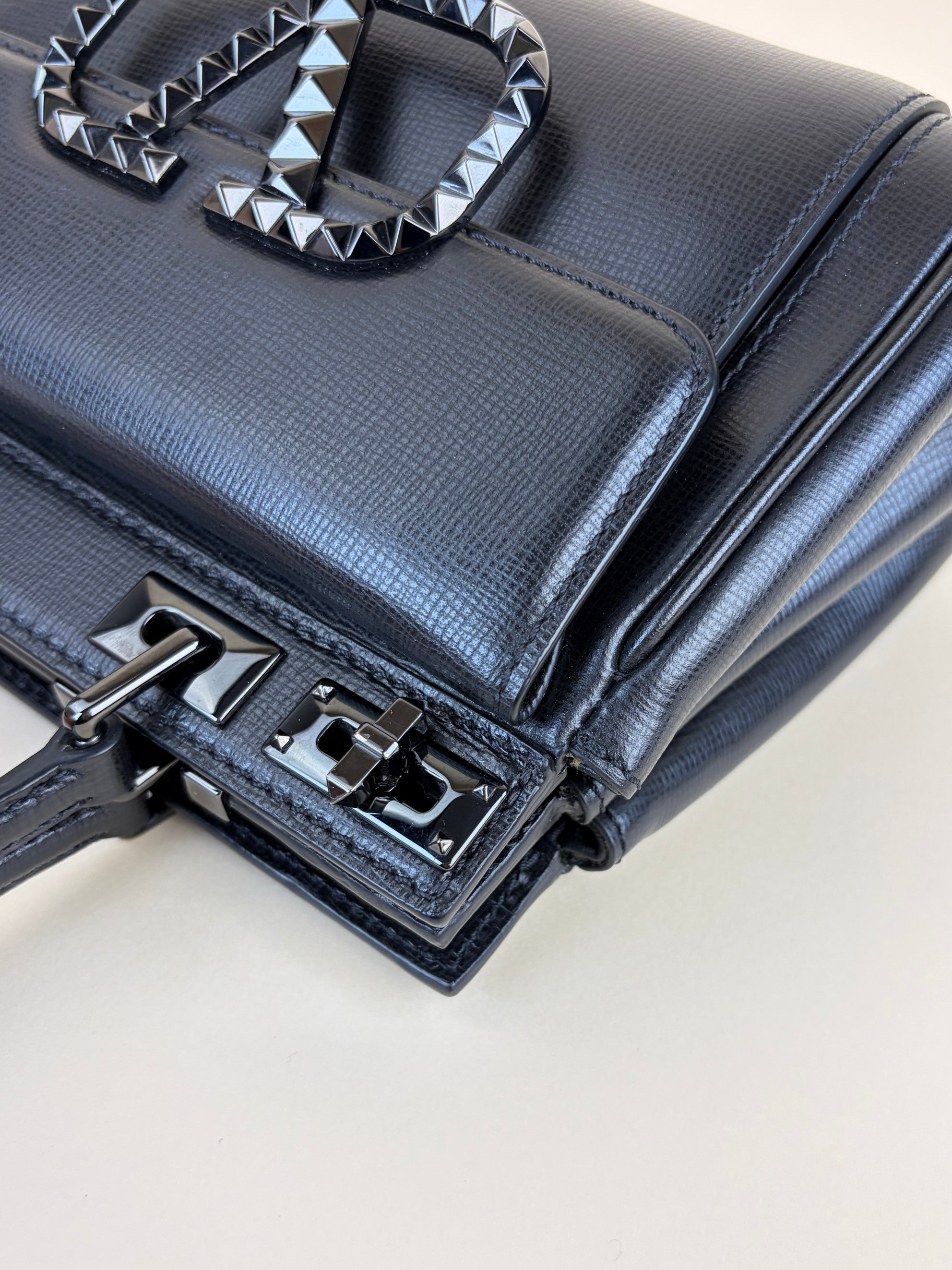 Valentino black grainy calfskin mini rockstud alcove