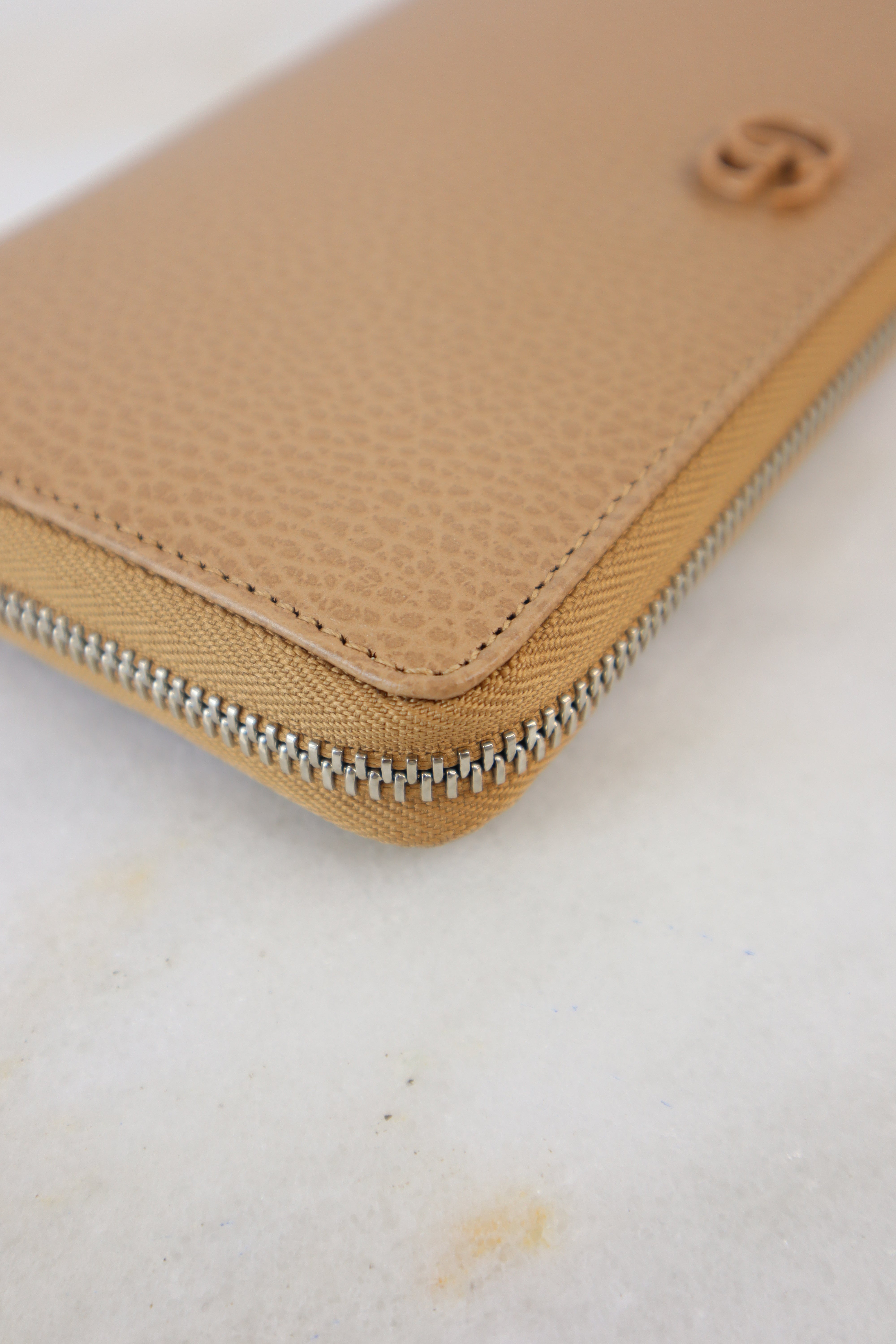 Gucci Nude Beige GG Round Zip Long Wallet