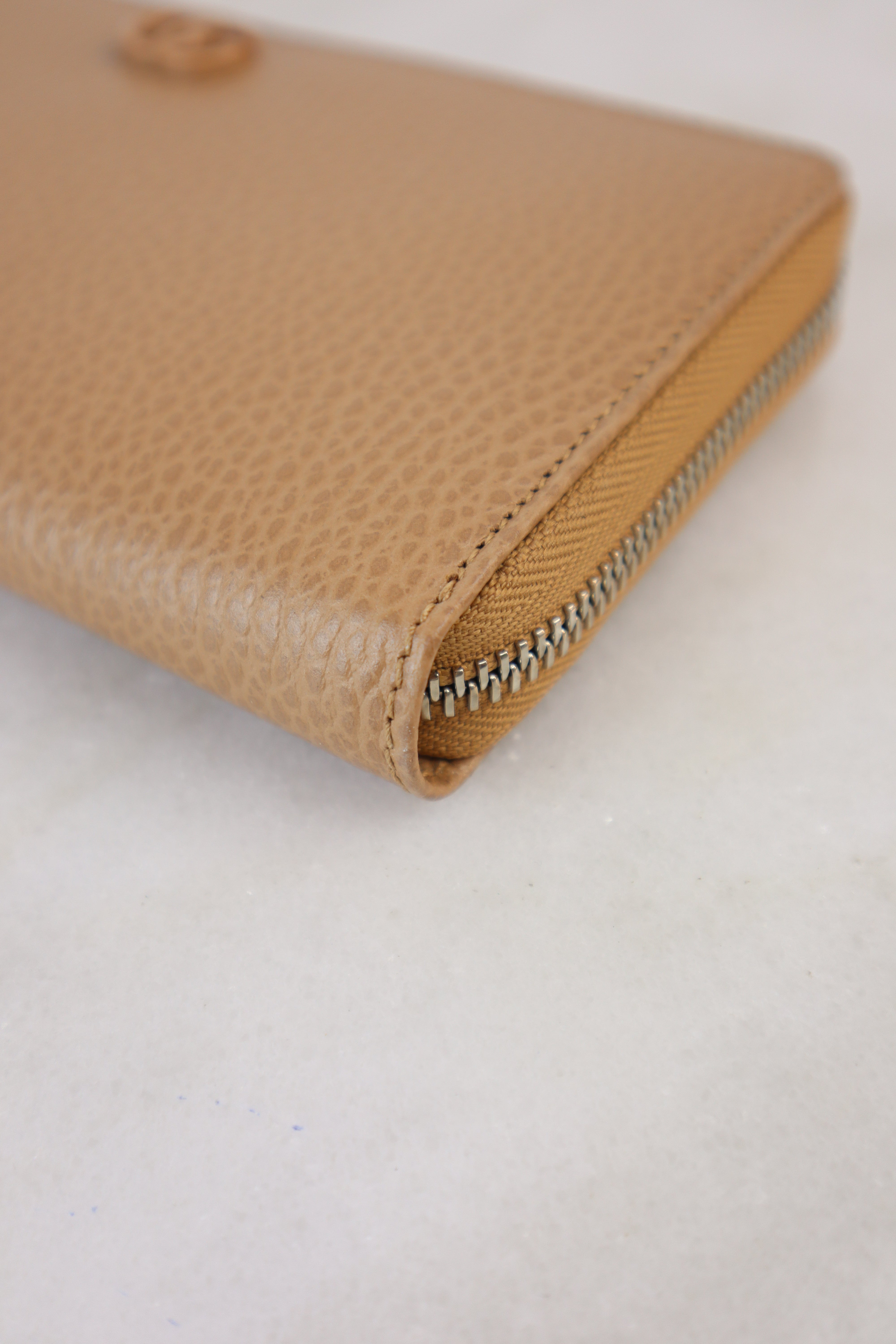 Gucci Nude Beige GG Round Zip Long Wallet