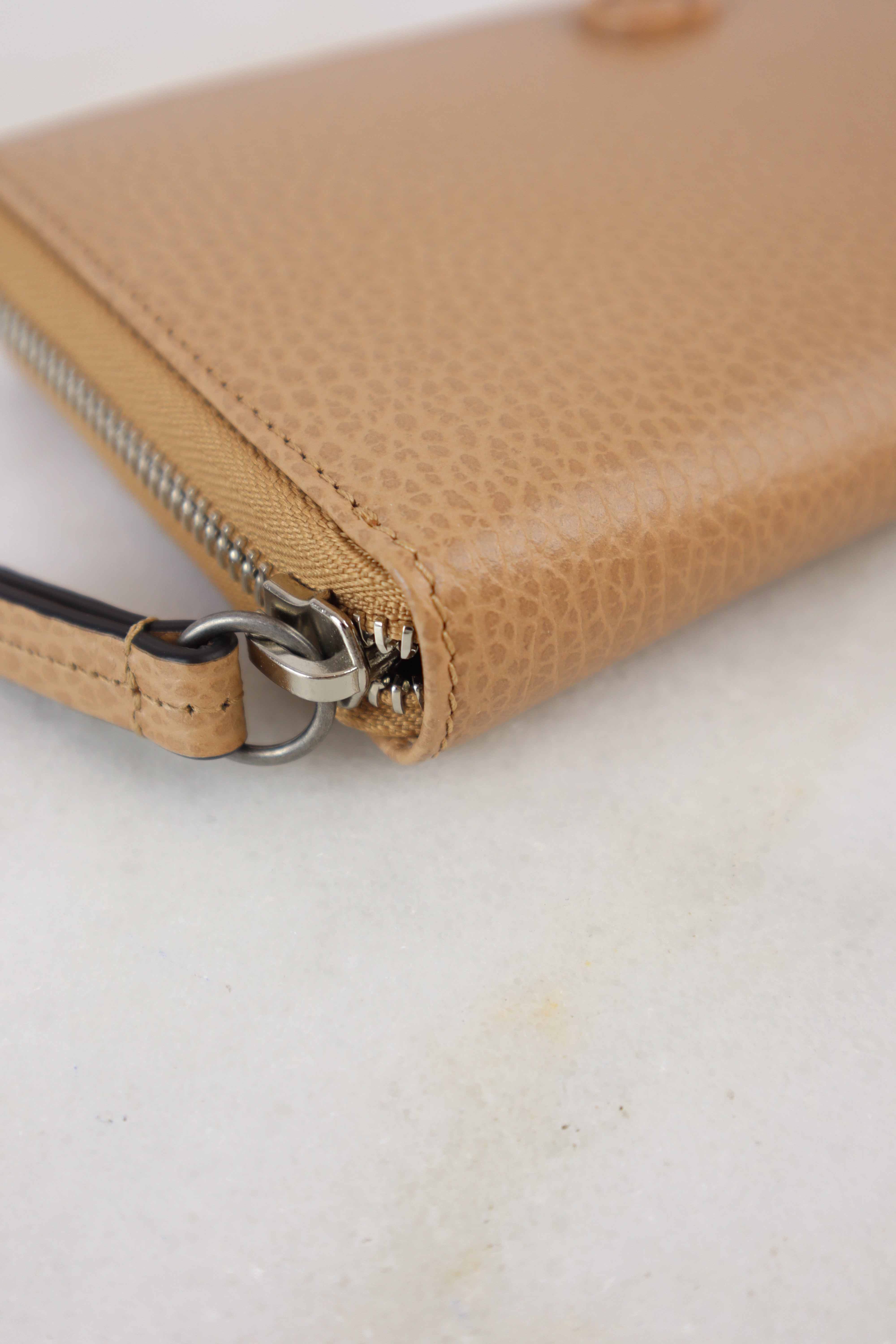 Gucci Nude Beige GG Round Zip Long Wallet