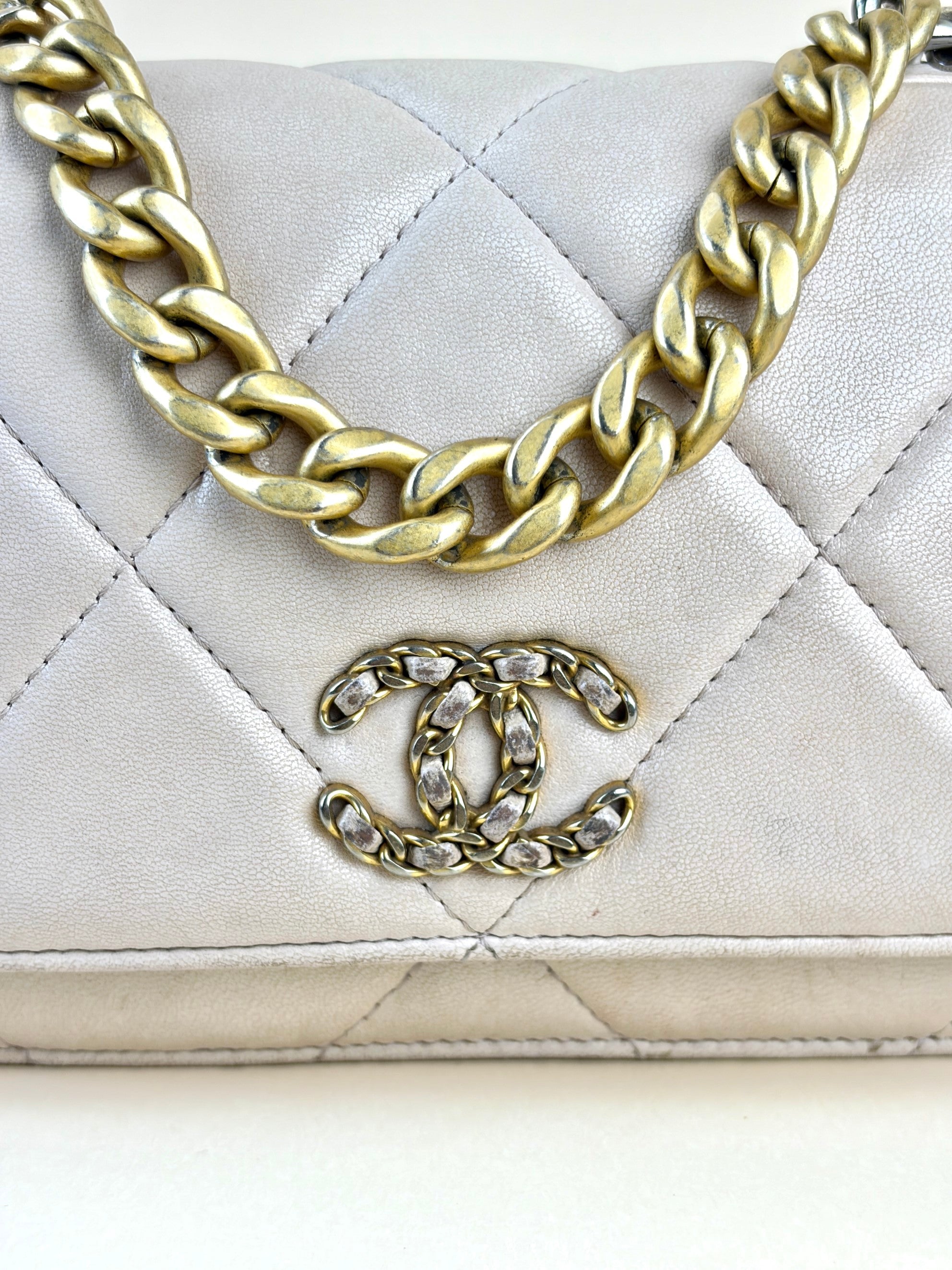 Chanel beige lambskin quilted Chanel 19 wallet on chain gold