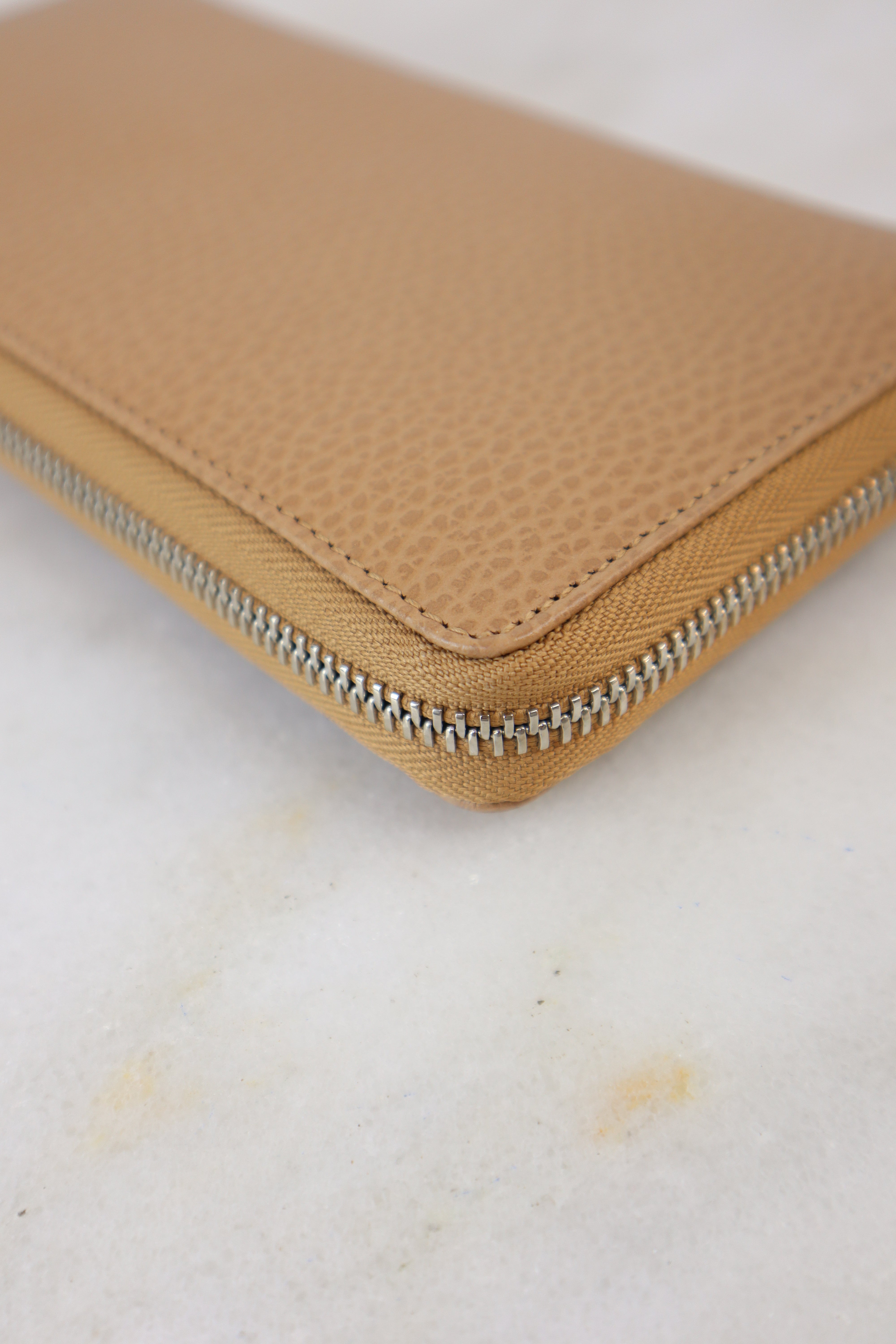 Gucci Nude Beige GG Round Zip Long Wallet