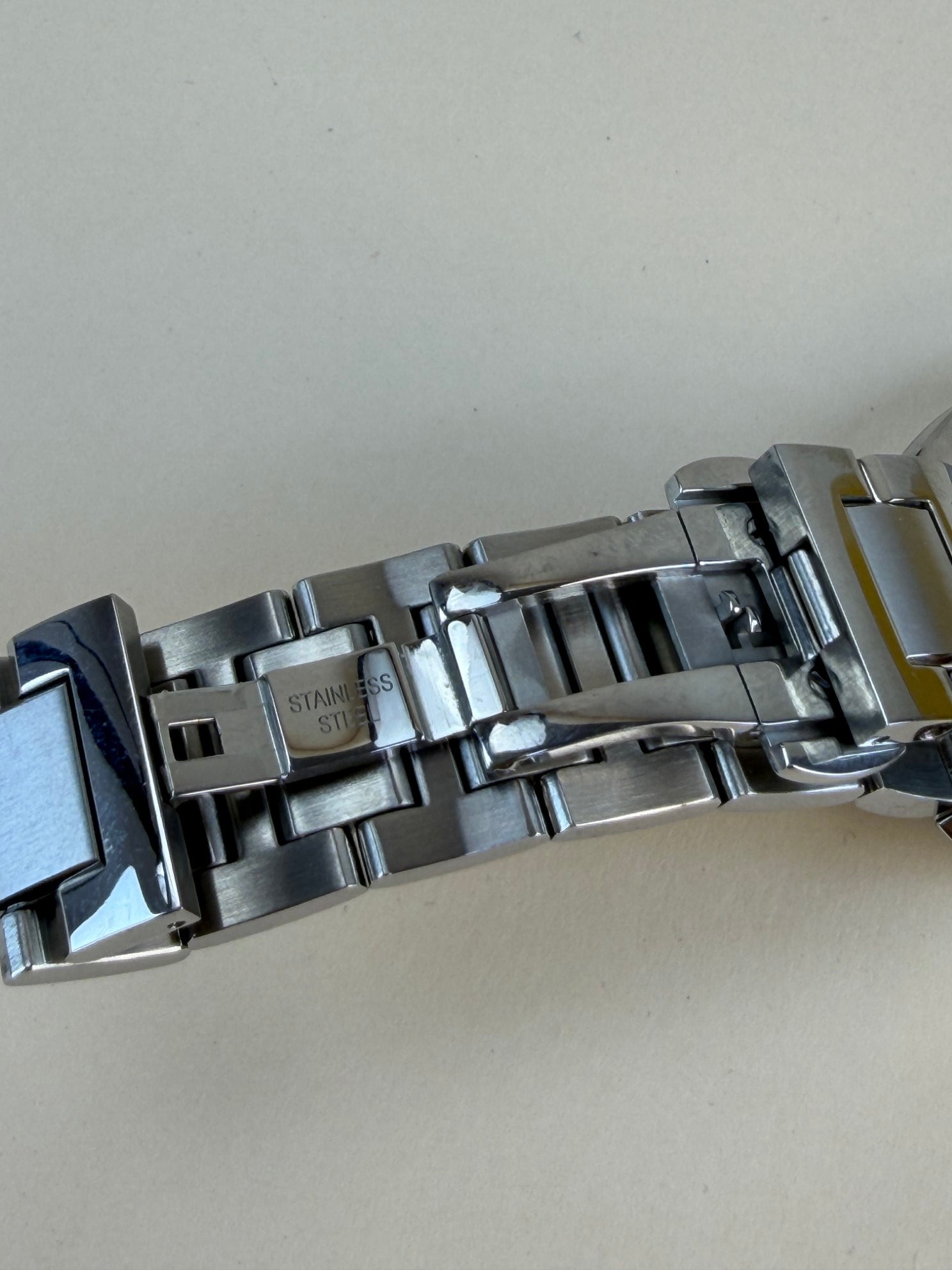 Fendi Silver Stainless Steel 41mm Runaway Quartz Watch