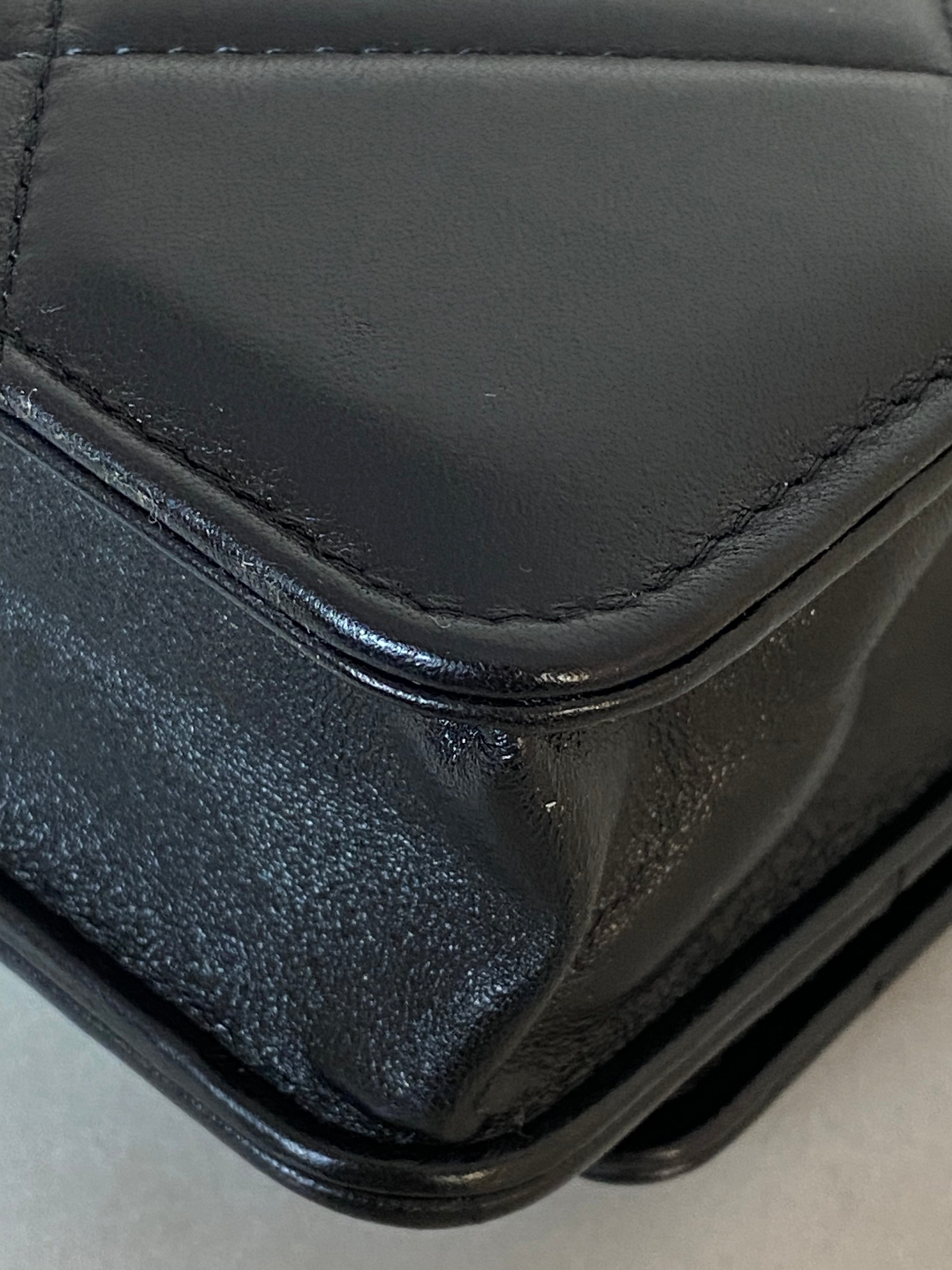 Chanel Black 19 WOC