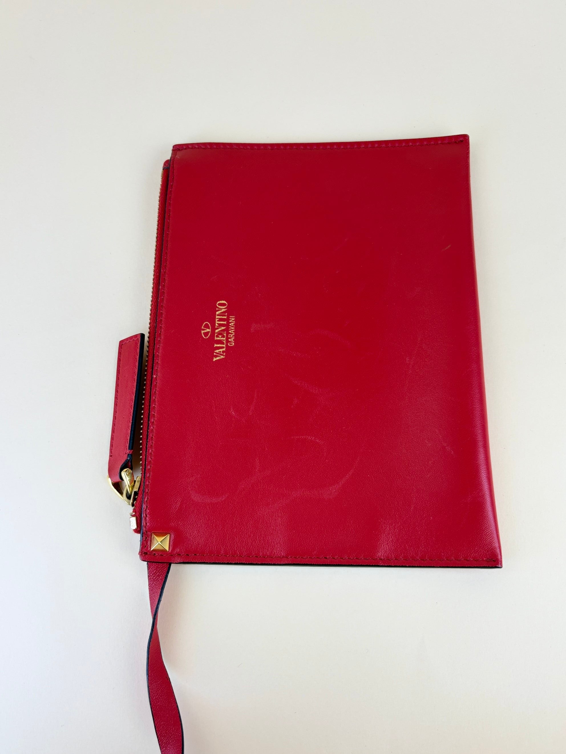 Valentino red v logo escape medium
