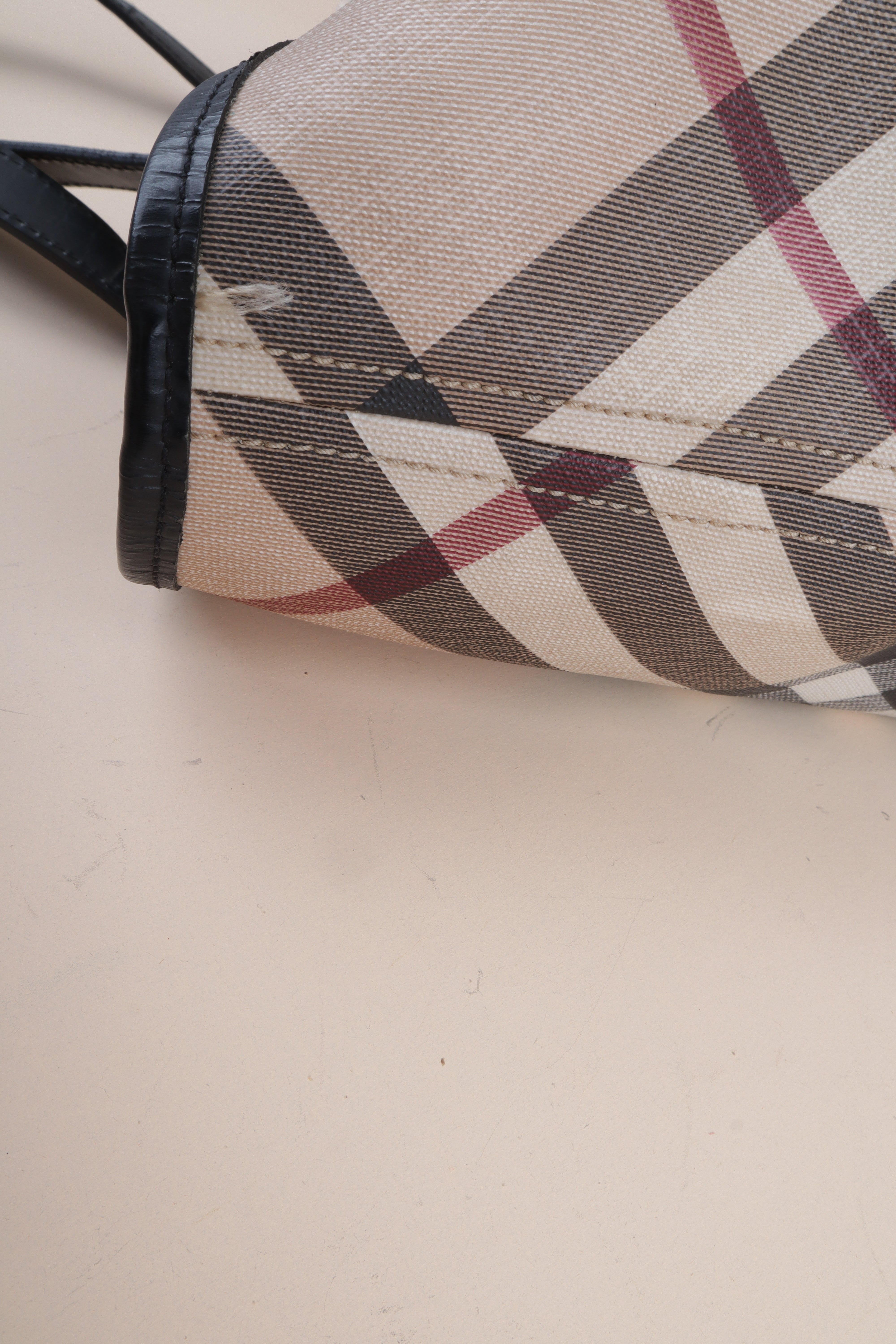 Burberry super nova large Nickie check and black
