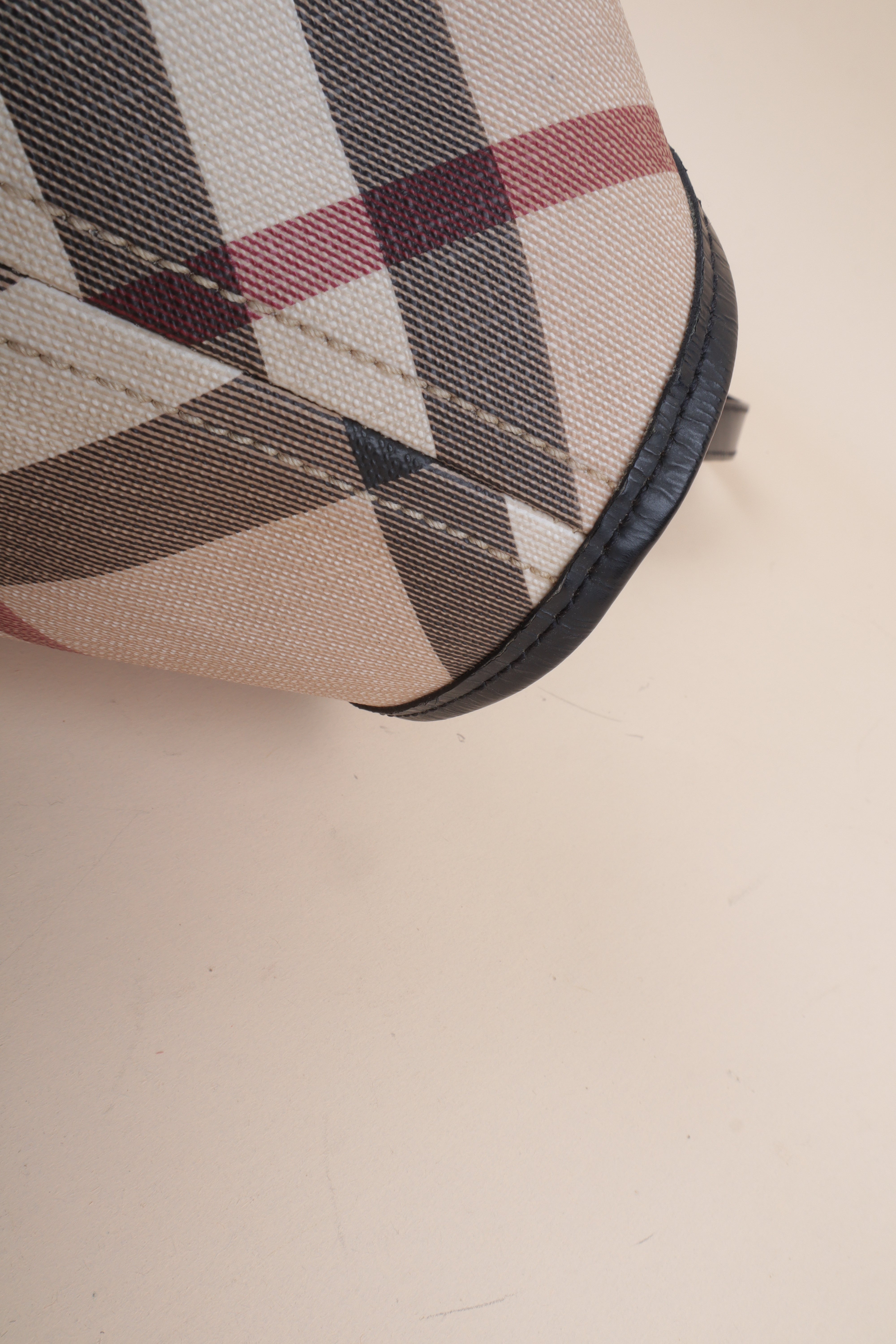 Burberry super nova large Nickie check and black