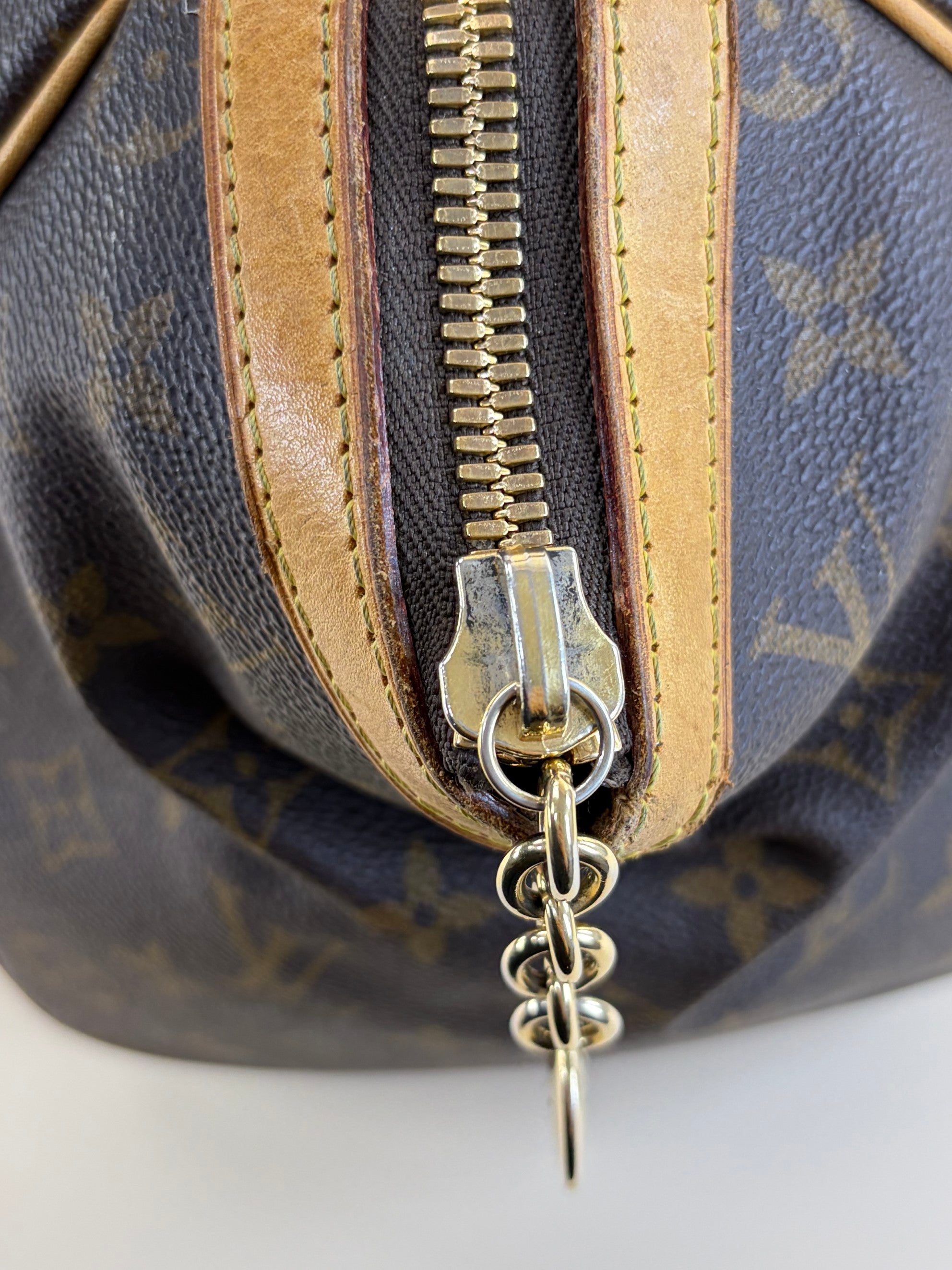 Louis Vuitton Monogram Tivoli GM Tote Bag