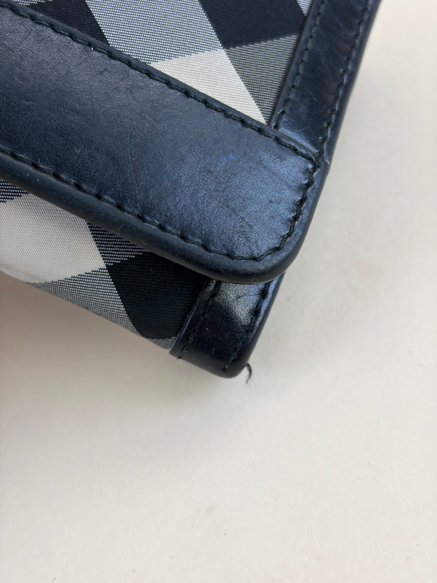 Burberry beat Penrose continental charcoal check wallet