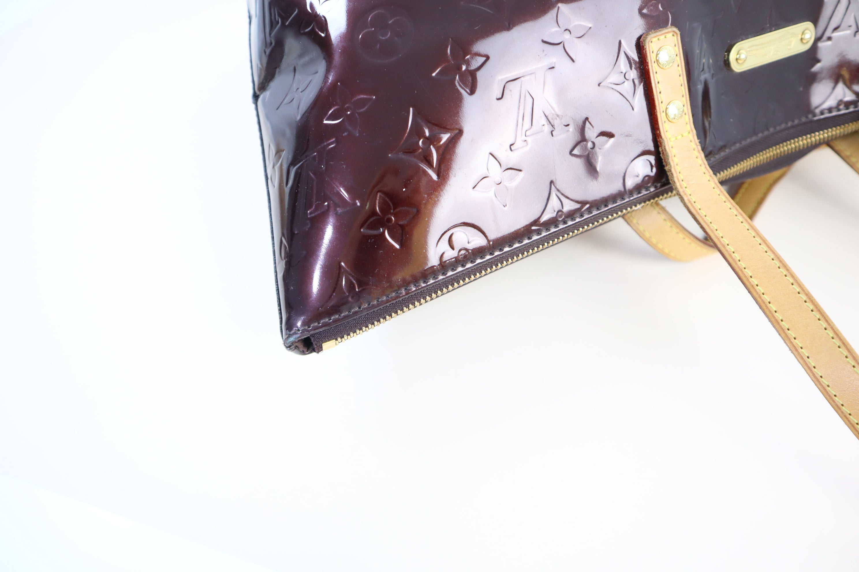 Louis Vuitton Amarante Monogram Vernis Bellevue Bag