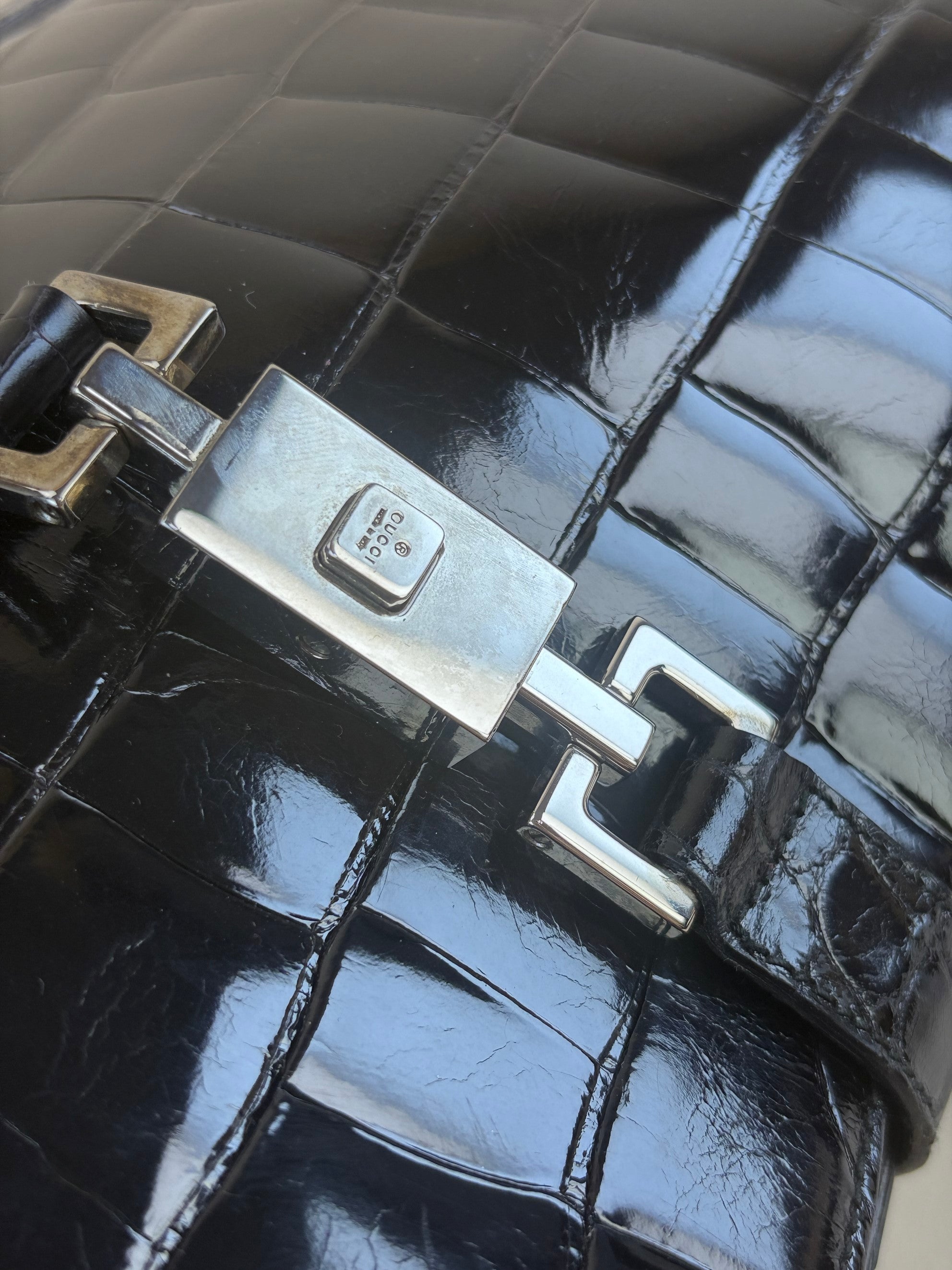 Gucci Jackie vintage with piston lock crocodile black vernis