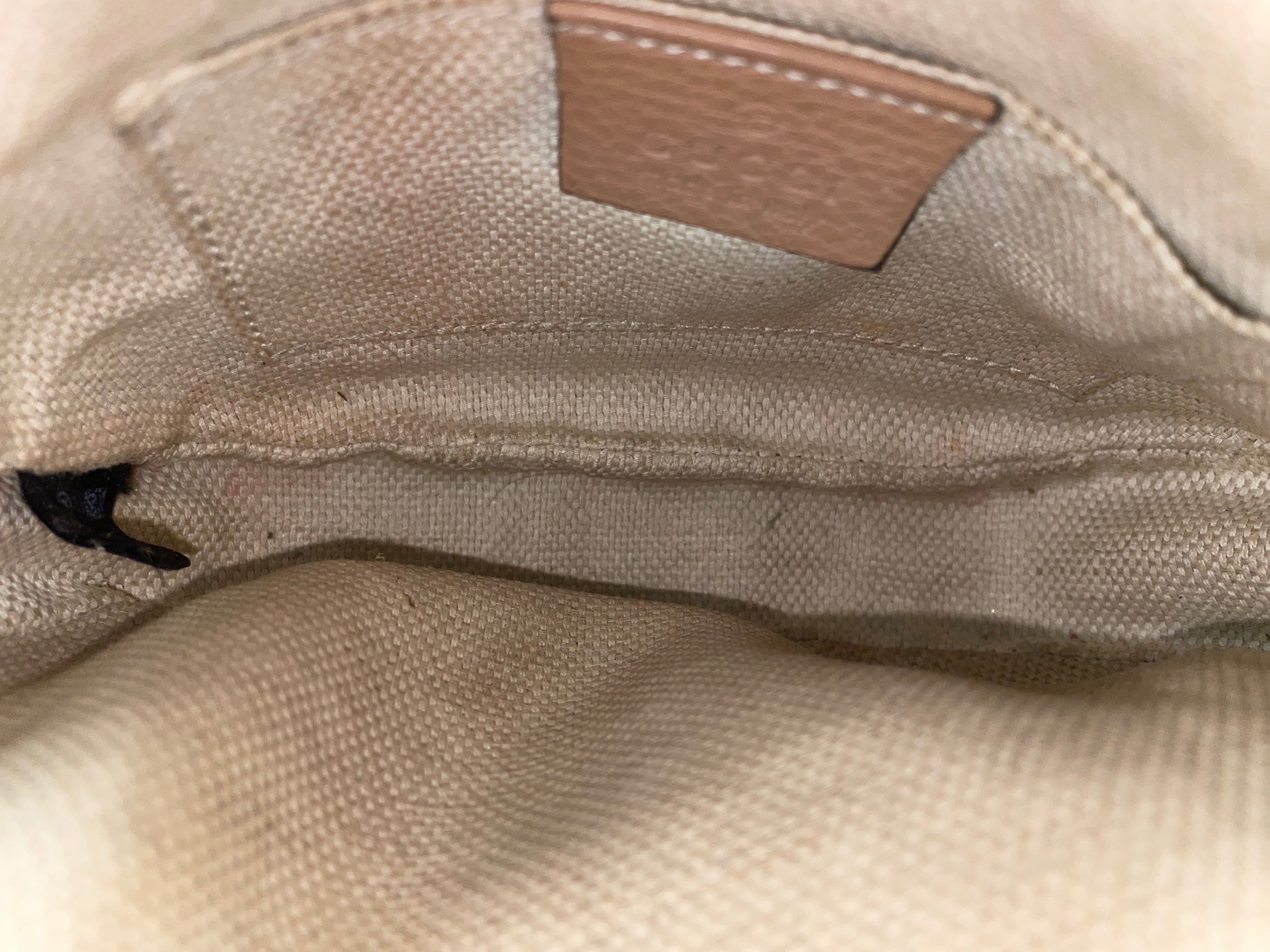 Gucci Nude Soho Mini Crossbody Bag W/ Chain