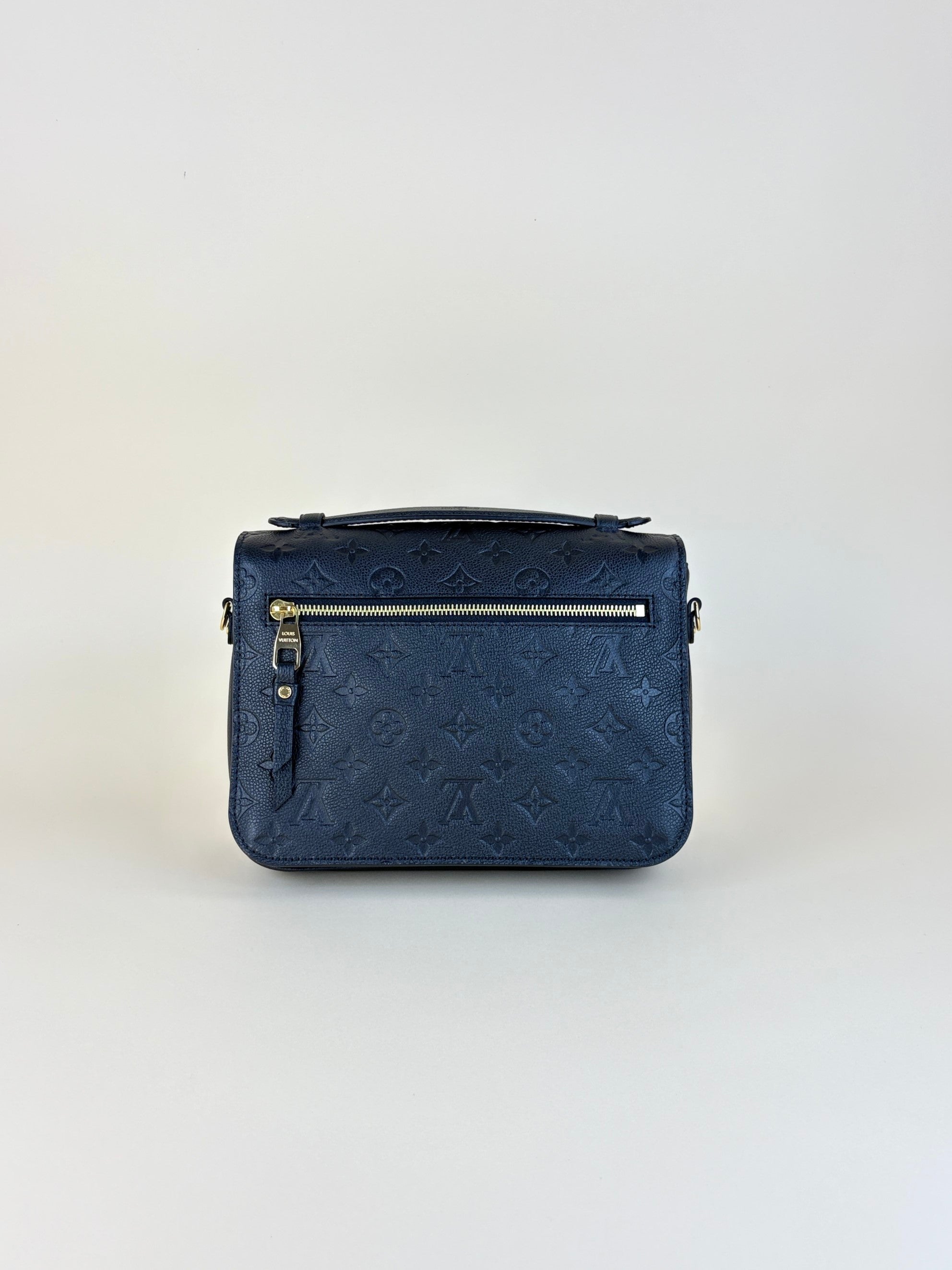 louis Vuitton black pochette Metis monogram imprinted leather