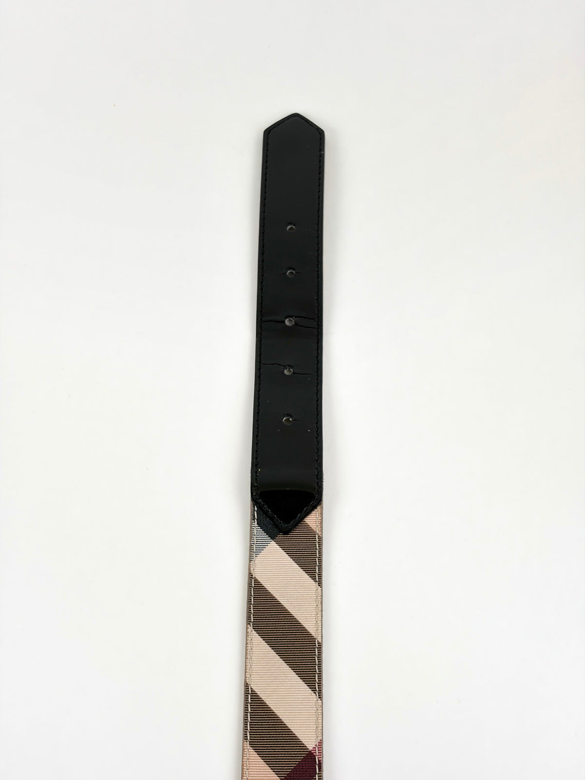 Burberry nova check /black patent leather buckle belt