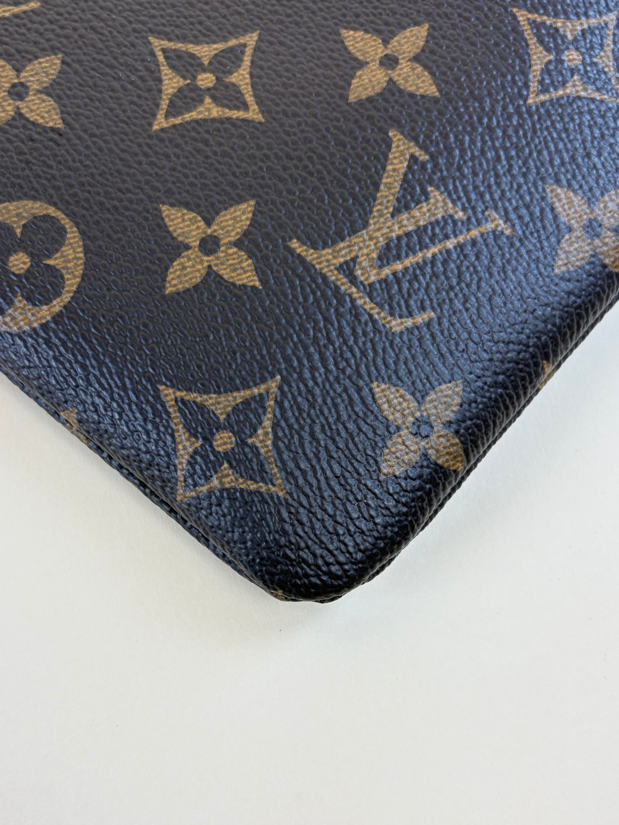 Louis Vuitton Monogram Daily Pouch