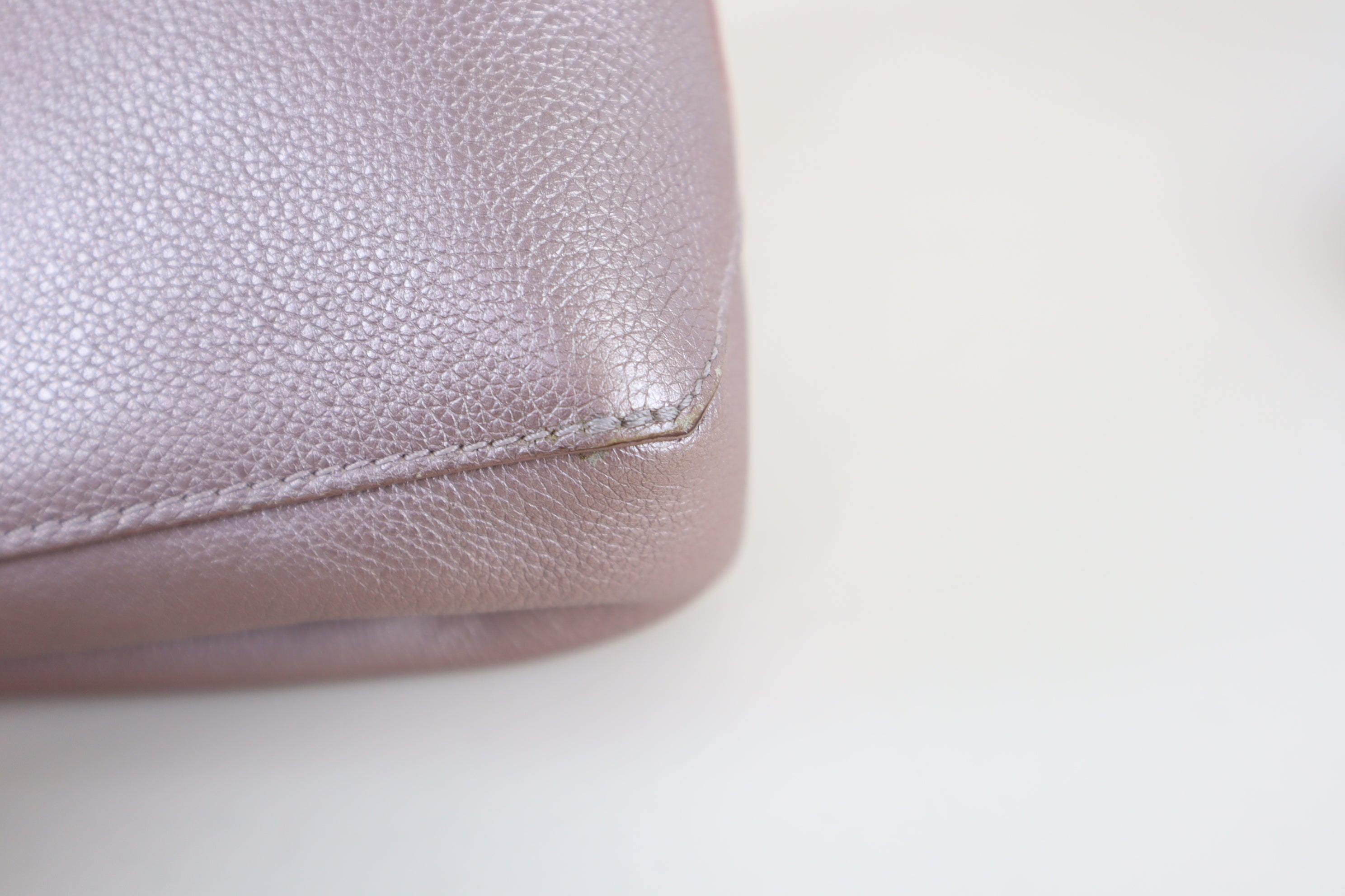 Louis Vuitton Metallic Pink Eyelet Lock Me Bag