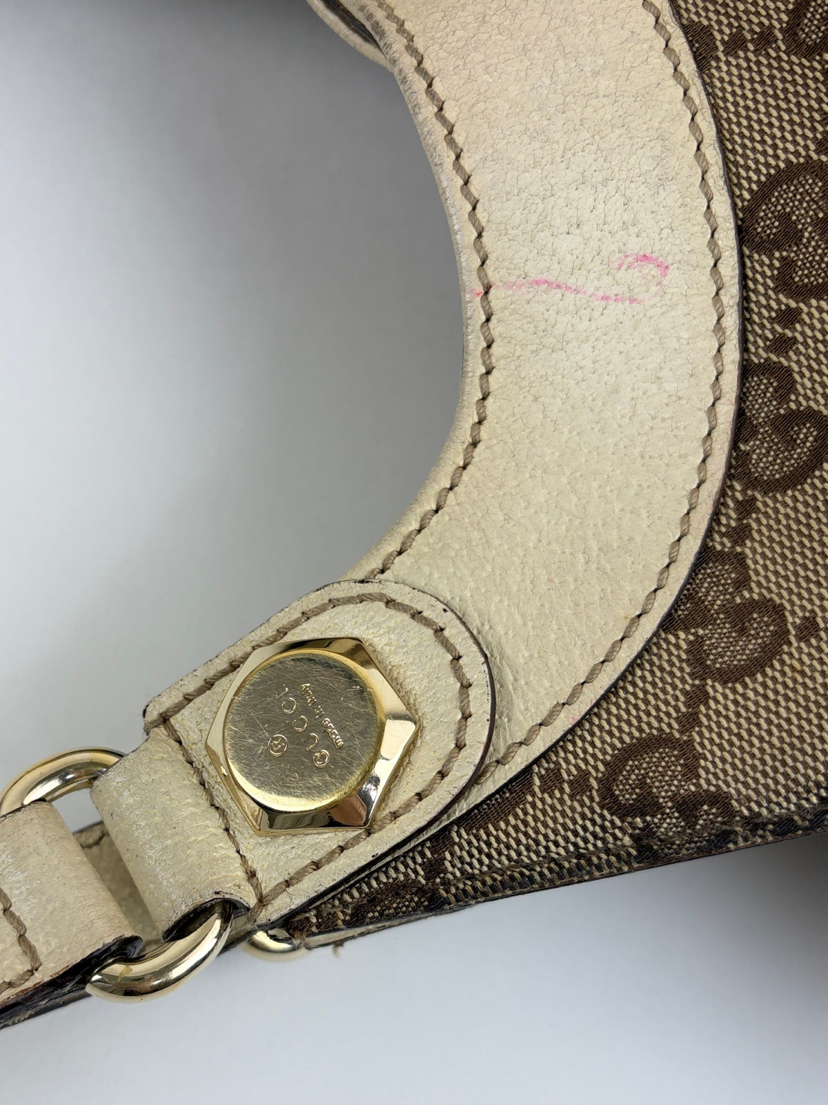 Gucci off white leather and gg monogram canvas Charmy medium