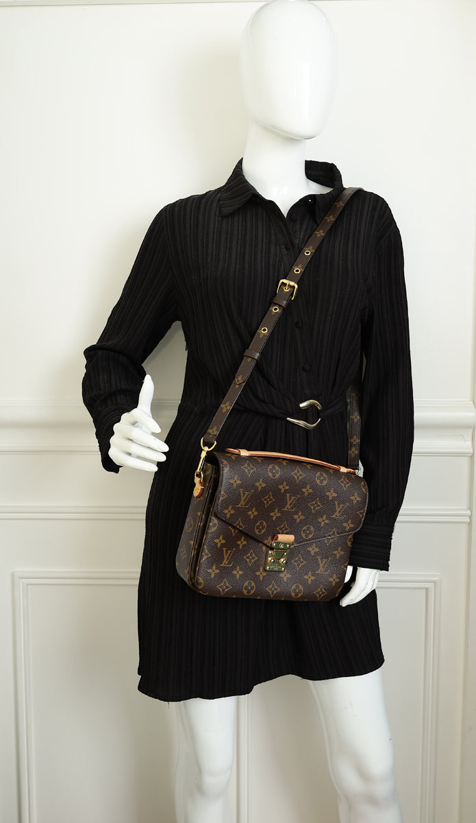 Louis Vuitton Monogram Pochette Metis Bag