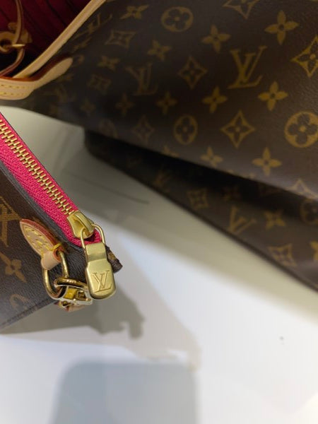 Louis Vuitton Monogram Neverfull MM Bag