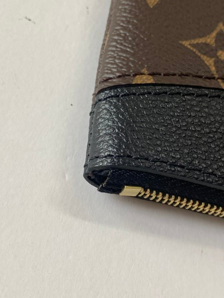 Louis Vuitton Monogram Black Daily Pouch