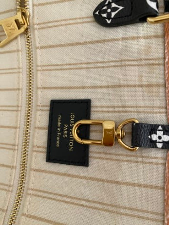 Louis Vuitton Ivory Monogram Jungle Onthego Bag