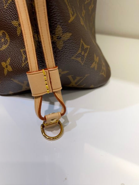 Louis Vuitton Monogram Neverfull MM Bag