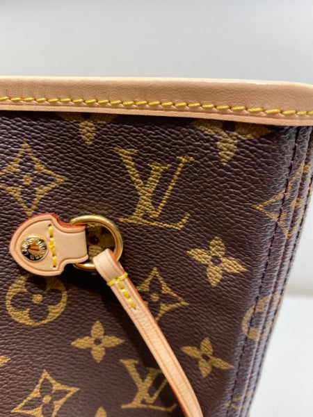 Louis Vuitton Monogram Neverfull MM Bag