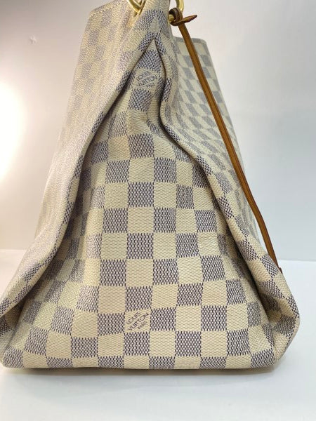 Louis Vuitton Damier Artsy Bag