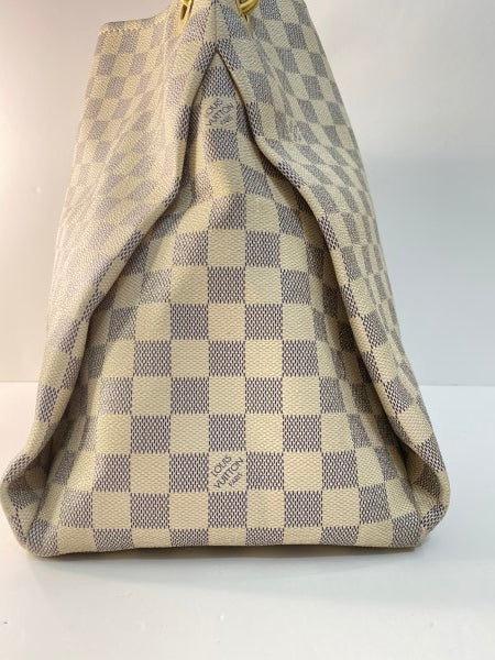 Louis Vuitton Damier Artsy Bag