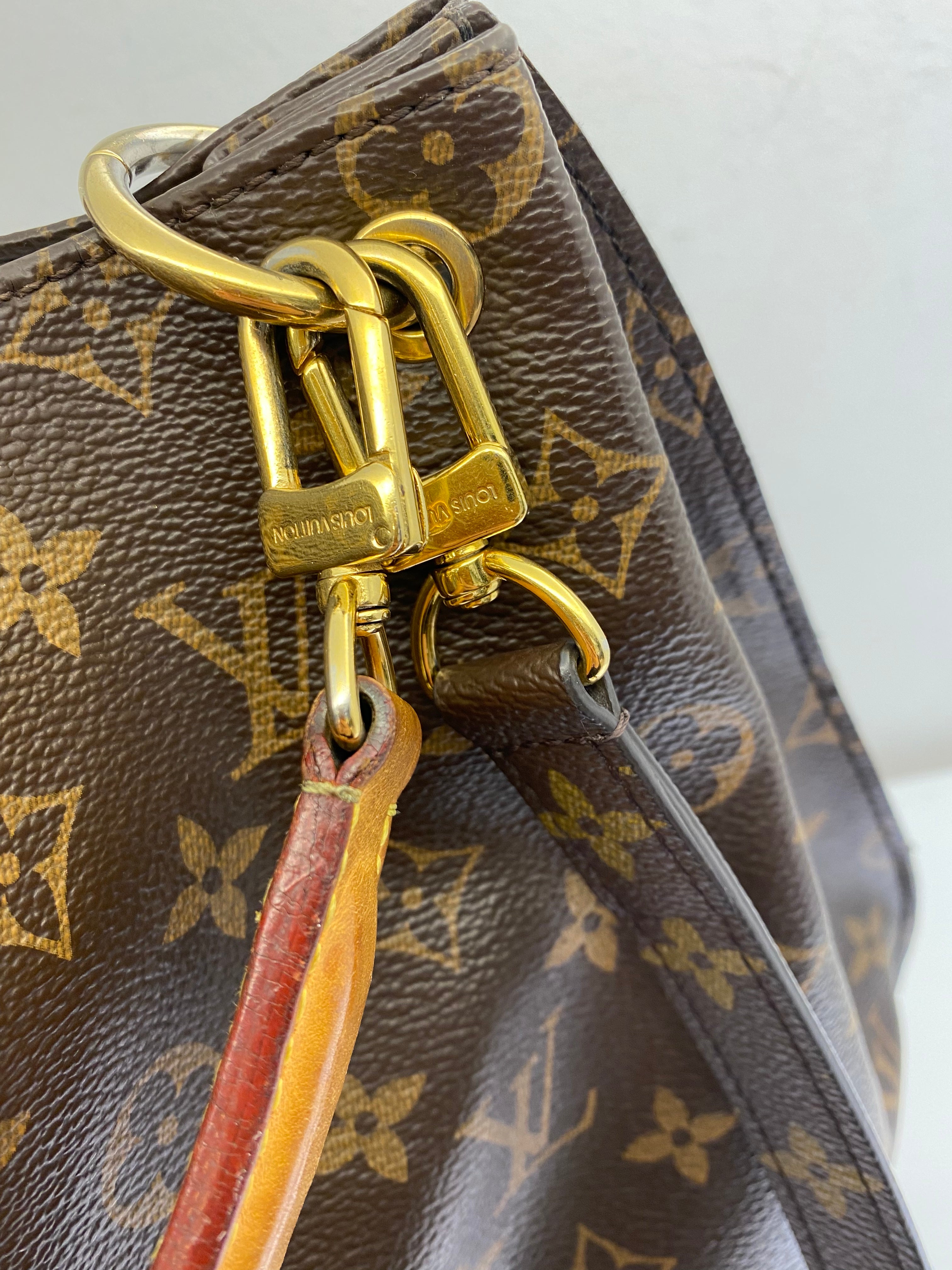 Louis Vuitton Monogram Metis Hobo Bag