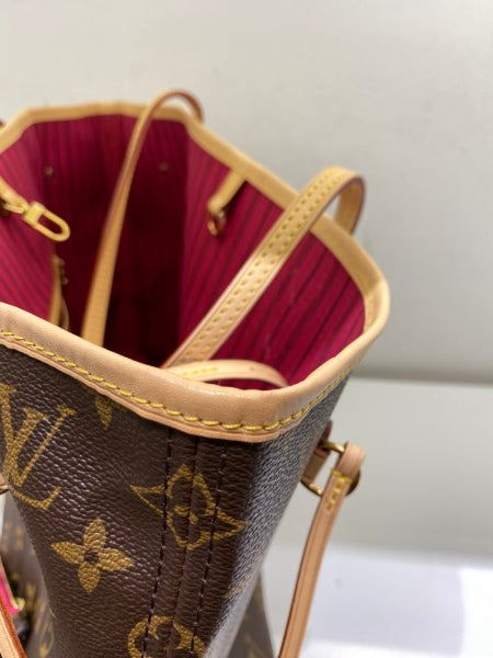 Louis Vuitton Monogram Neverfull MM Bag