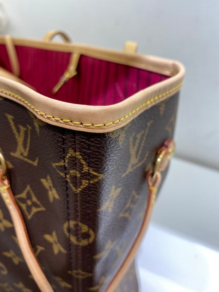 Louis Vuitton Monogram Neverfull MM Bag