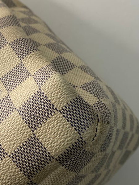 Louis Vuitton Damier Artsy Bag