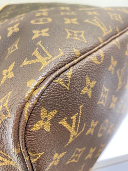 Louis Vuitton Monogram Neverfull MM Bag