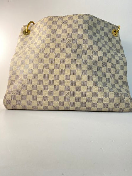 Louis Vuitton Damier Artsy Bag