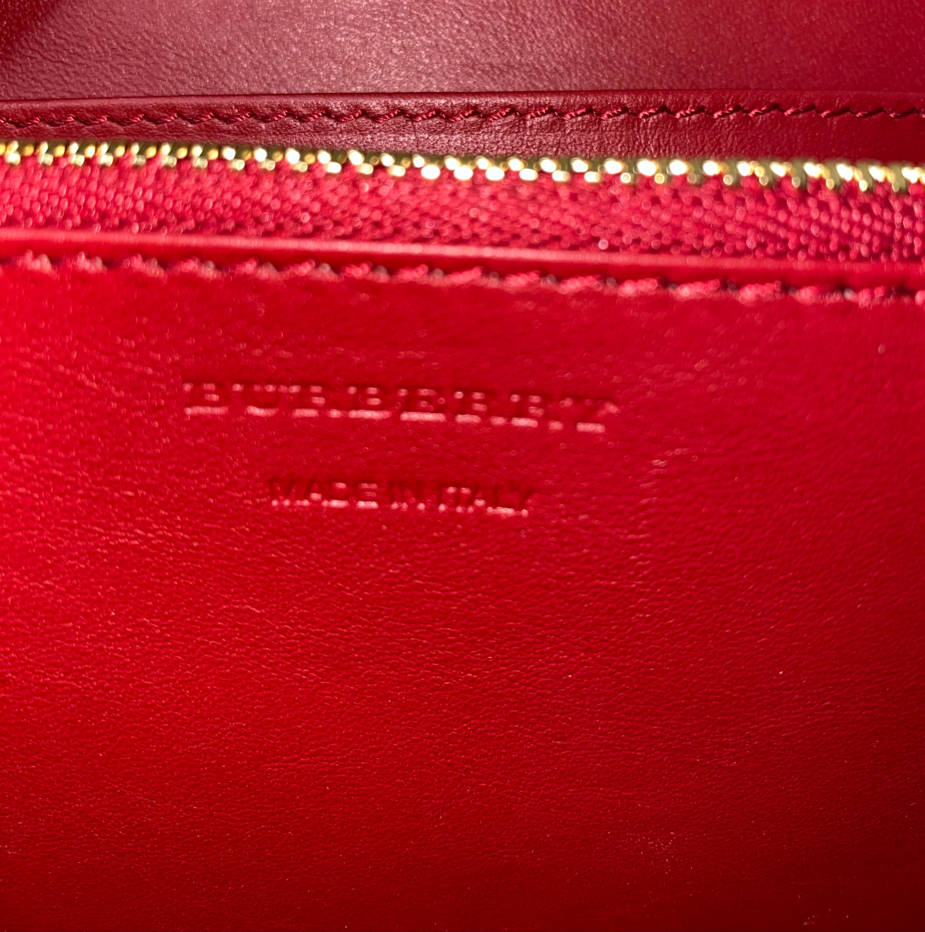 Burberry House Check Red ZIGGY ZIP Long Wallet