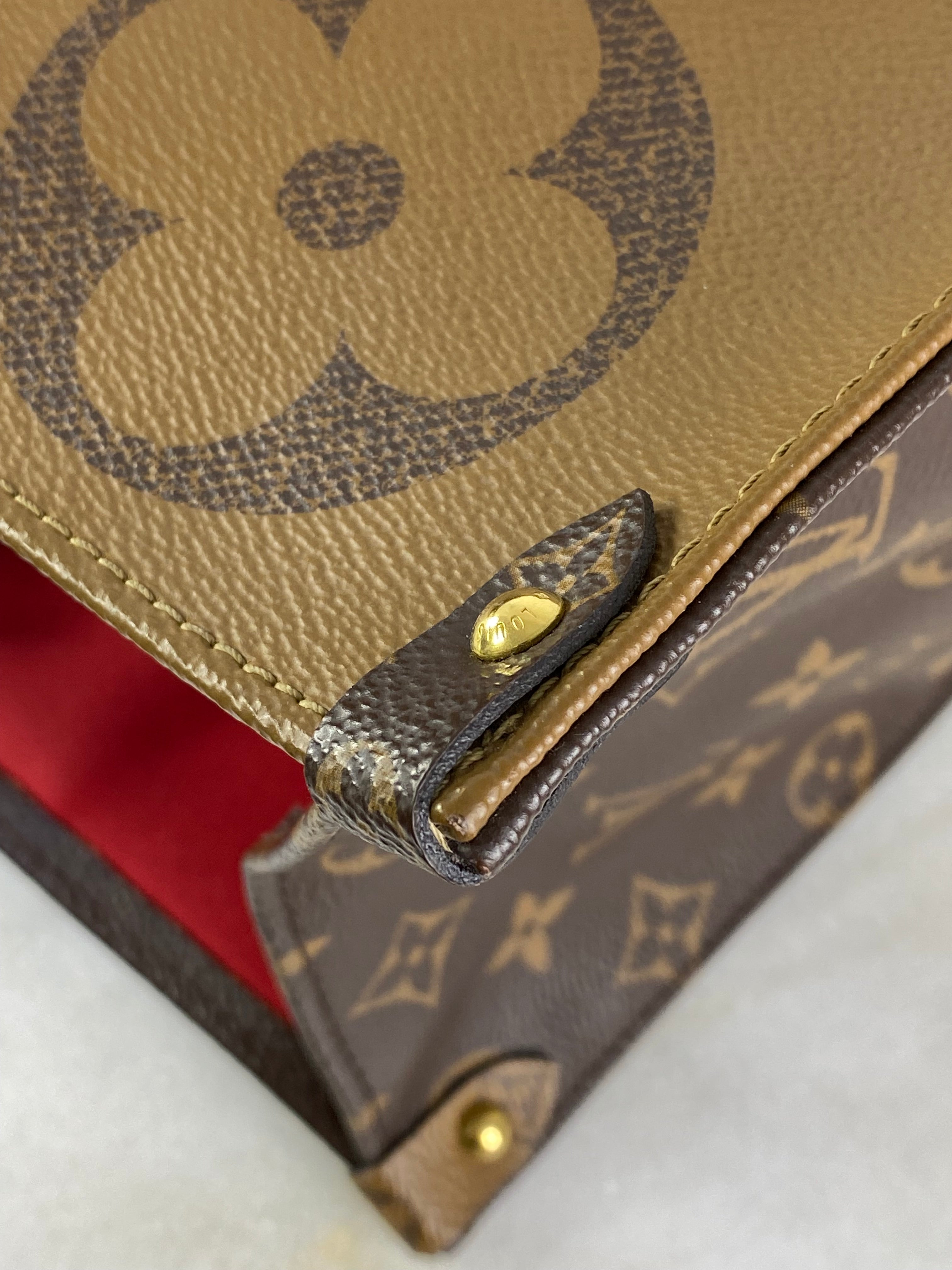 Louis Vuitton  Monogram On The Go GM Bag