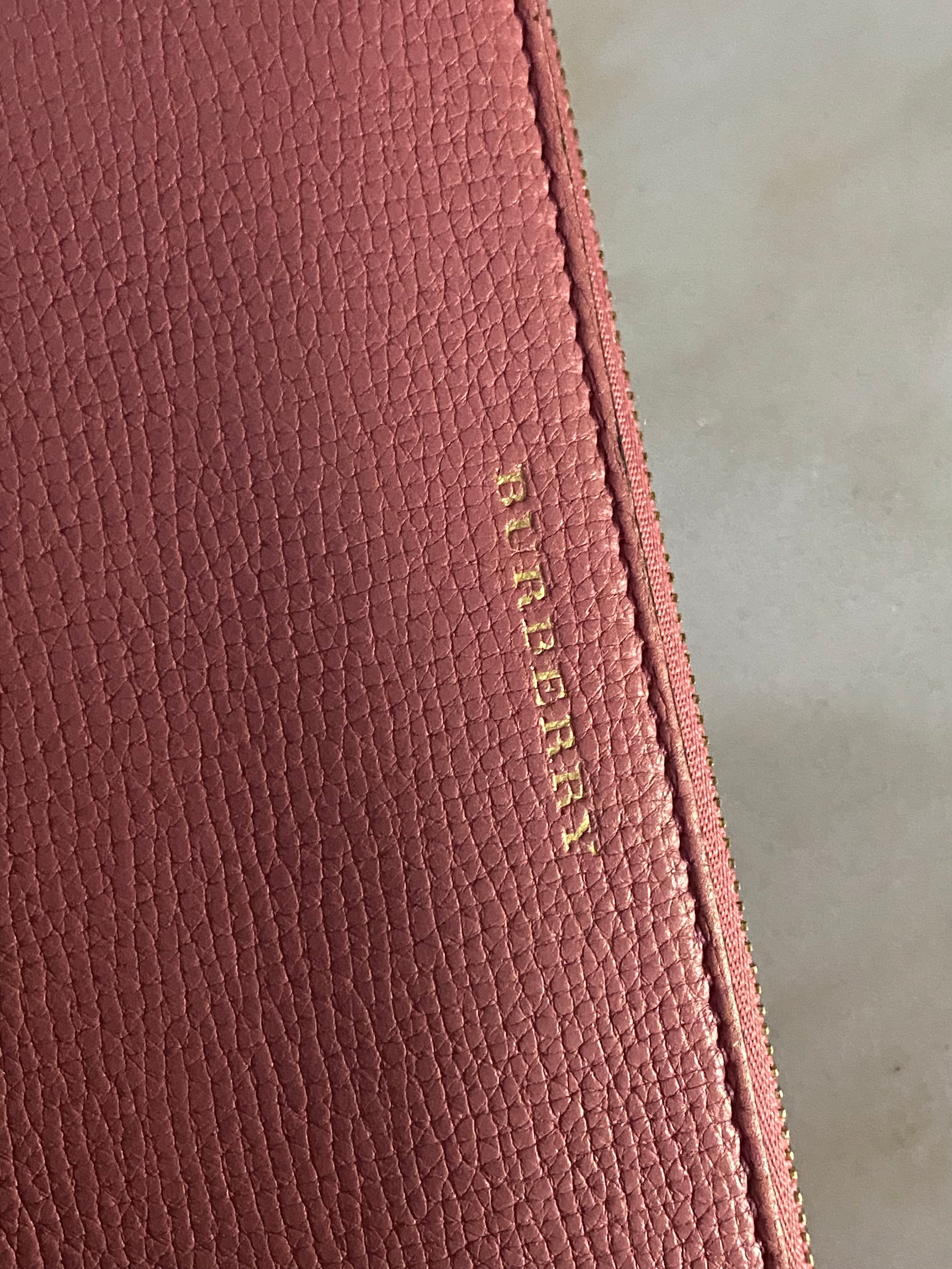 Burberry House Check Pink Zip Long Wallet