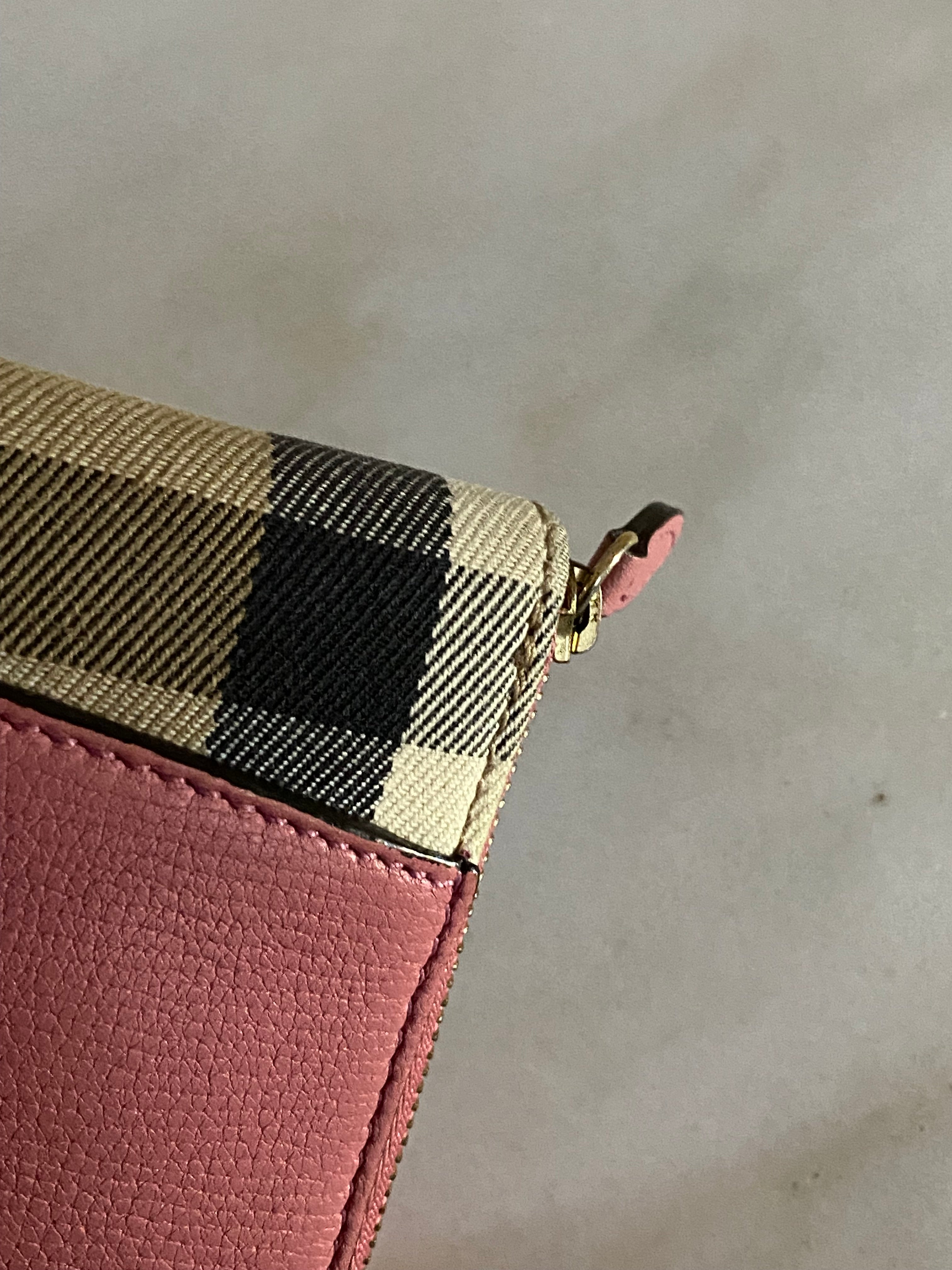 Burberry House Check Pink Zip Long Wallet